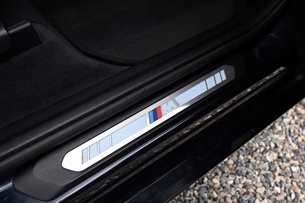 BMW iX3 Inspiring M-image-12