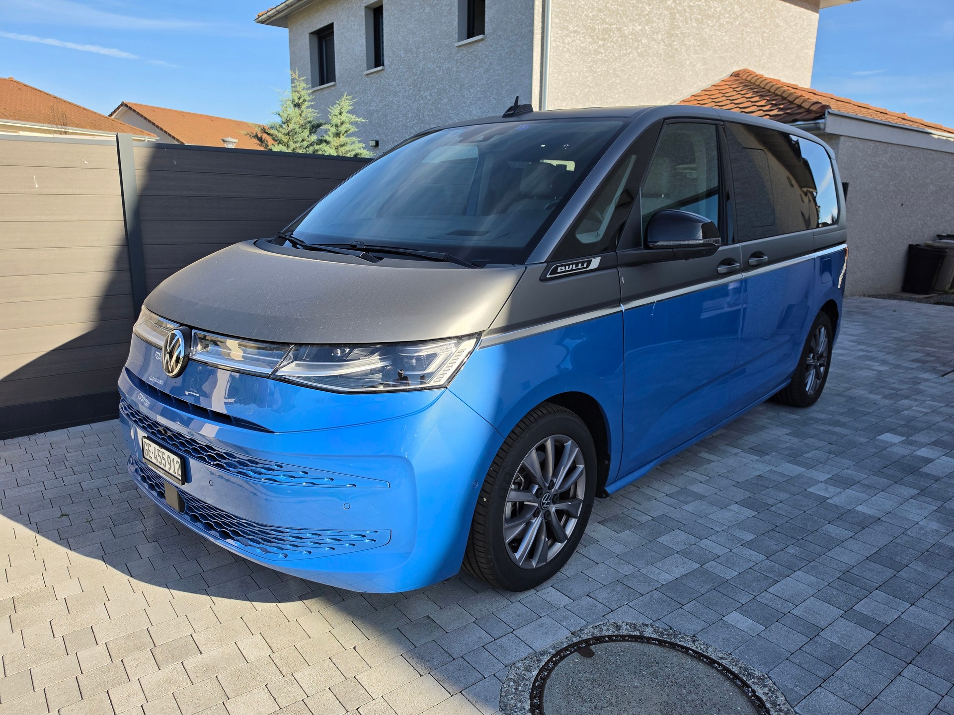 VW T7 Multivan eHybrid Style Court DSG6 (218 ch.)