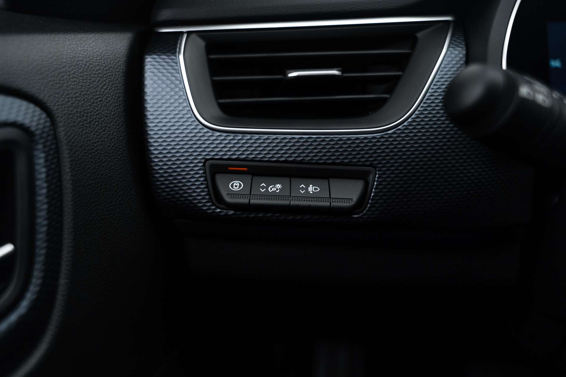 RENAULT Arkana 1.3 TCe MHEV Evolution EDC-Automat-image-24