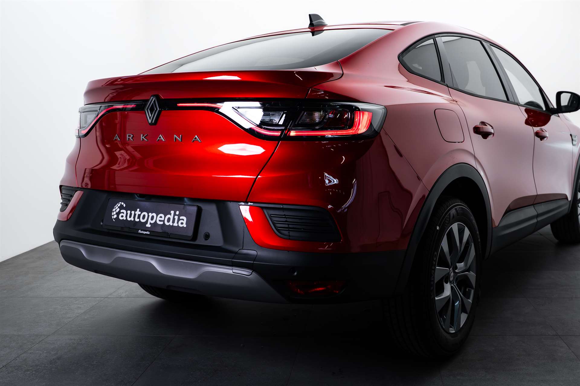 RENAULT Arkana 1.3 TCe MHEV Evolution EDC-Automat-showroom-element-3