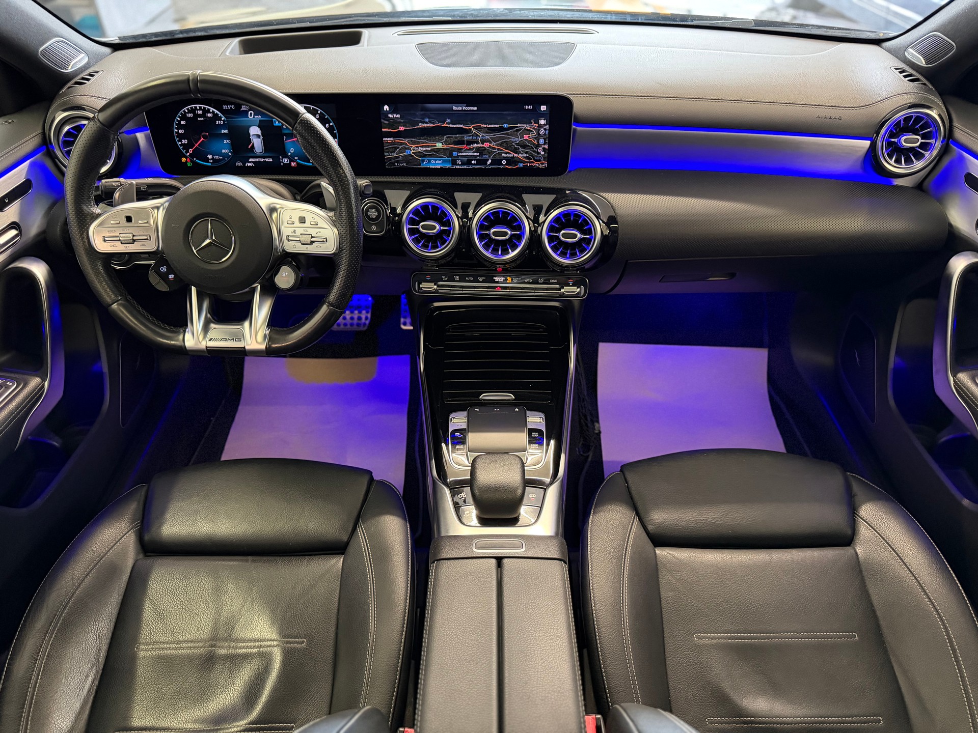 MERCEDES-BENZ A 45 S AMG 4Matic+ Speedshift-image-14