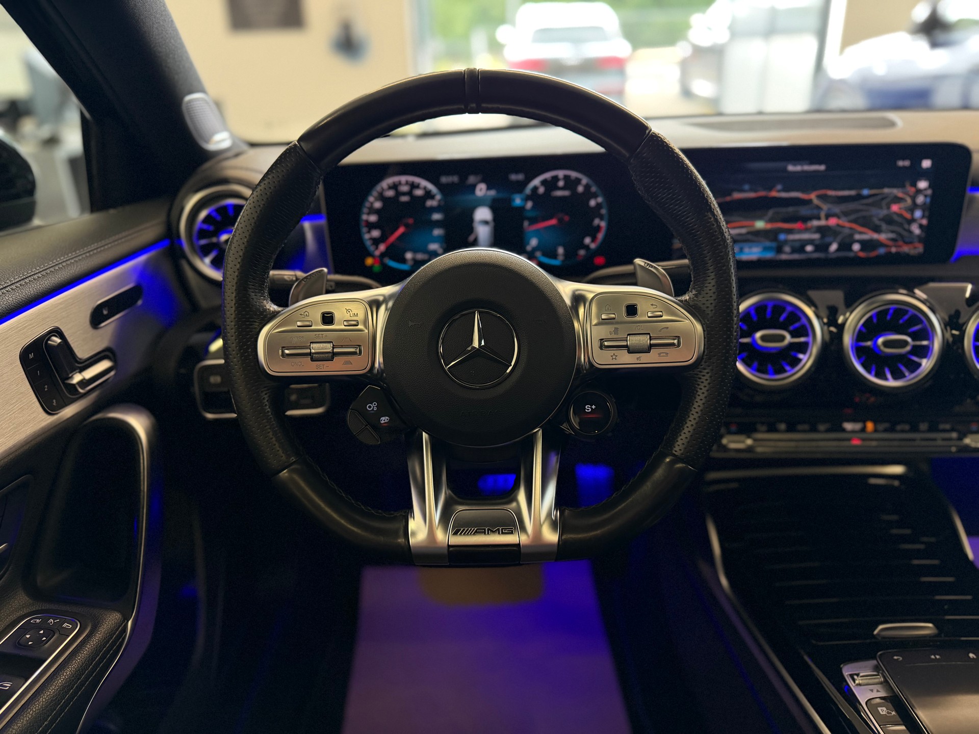 MERCEDES-BENZ A 45 S AMG 4Matic+ Speedshift-image-18