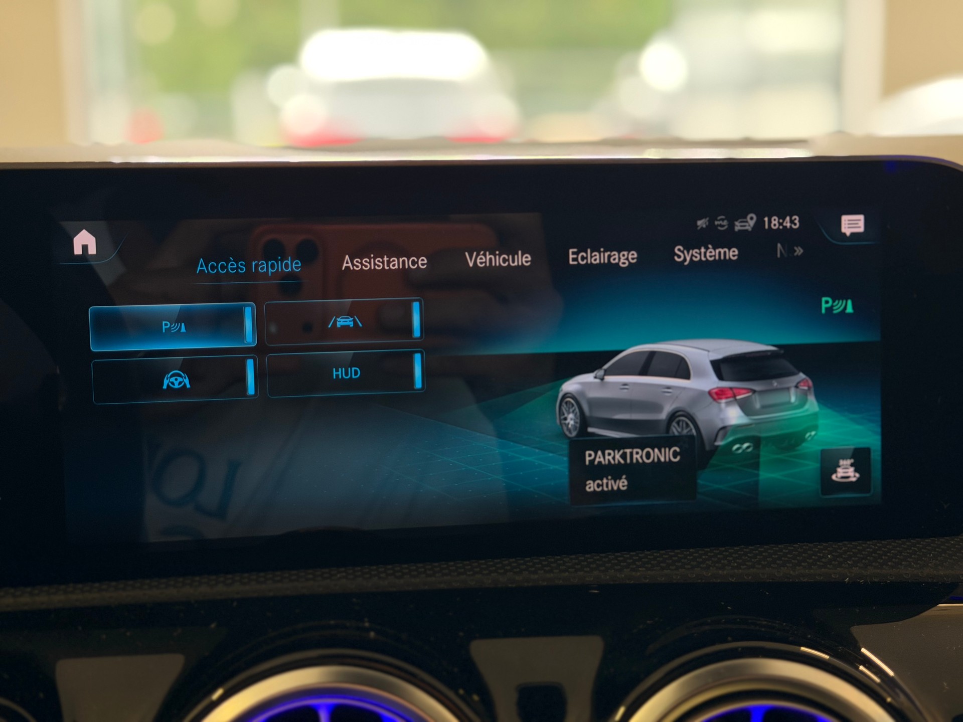 MERCEDES-BENZ A 45 S AMG 4Matic+ Speedshift-image-25