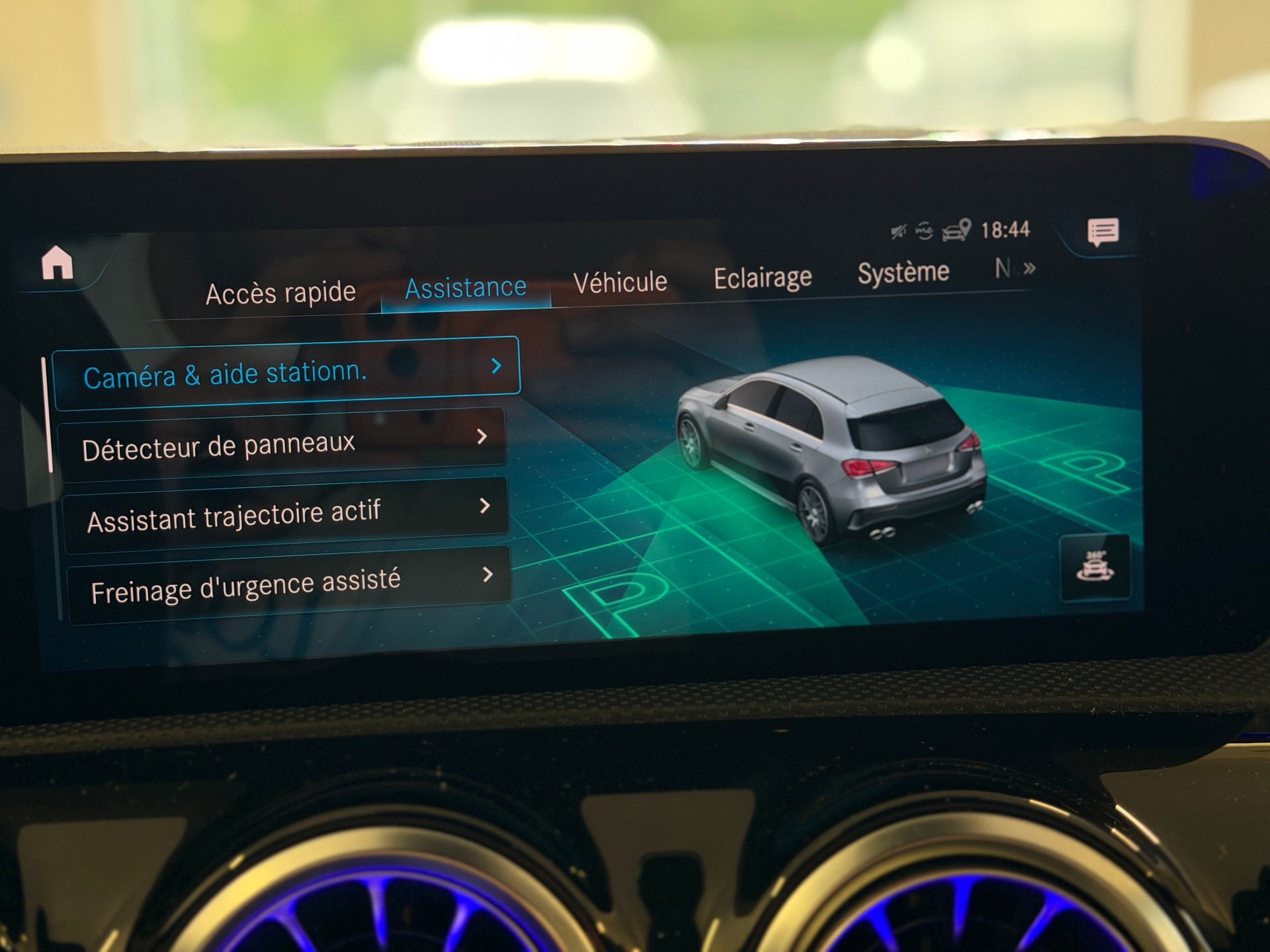 MERCEDES-BENZ A 45 S AMG 4Matic+ Speedshift-image-26