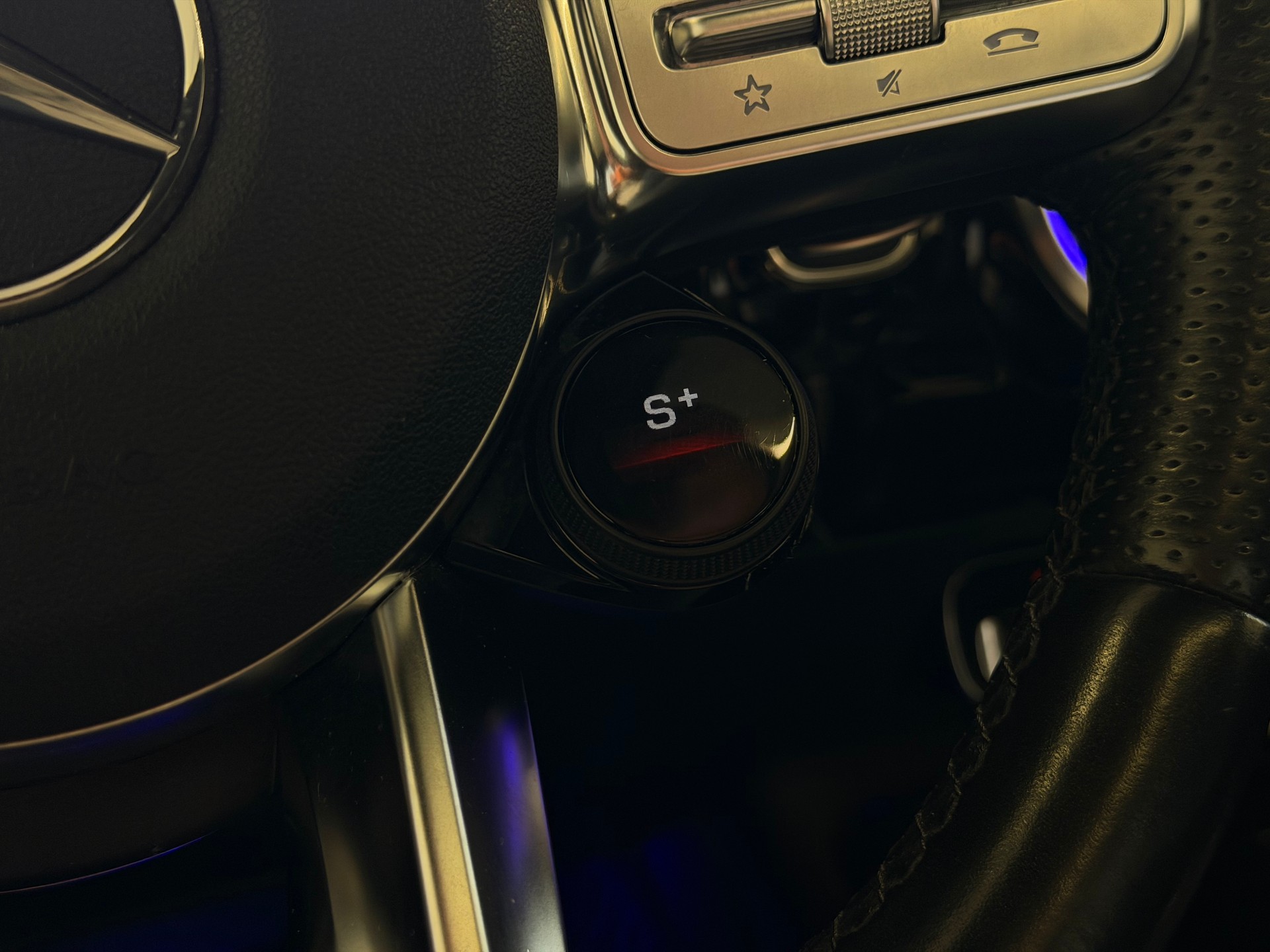 MERCEDES-BENZ A 45 S AMG 4Matic+ Speedshift-image-29