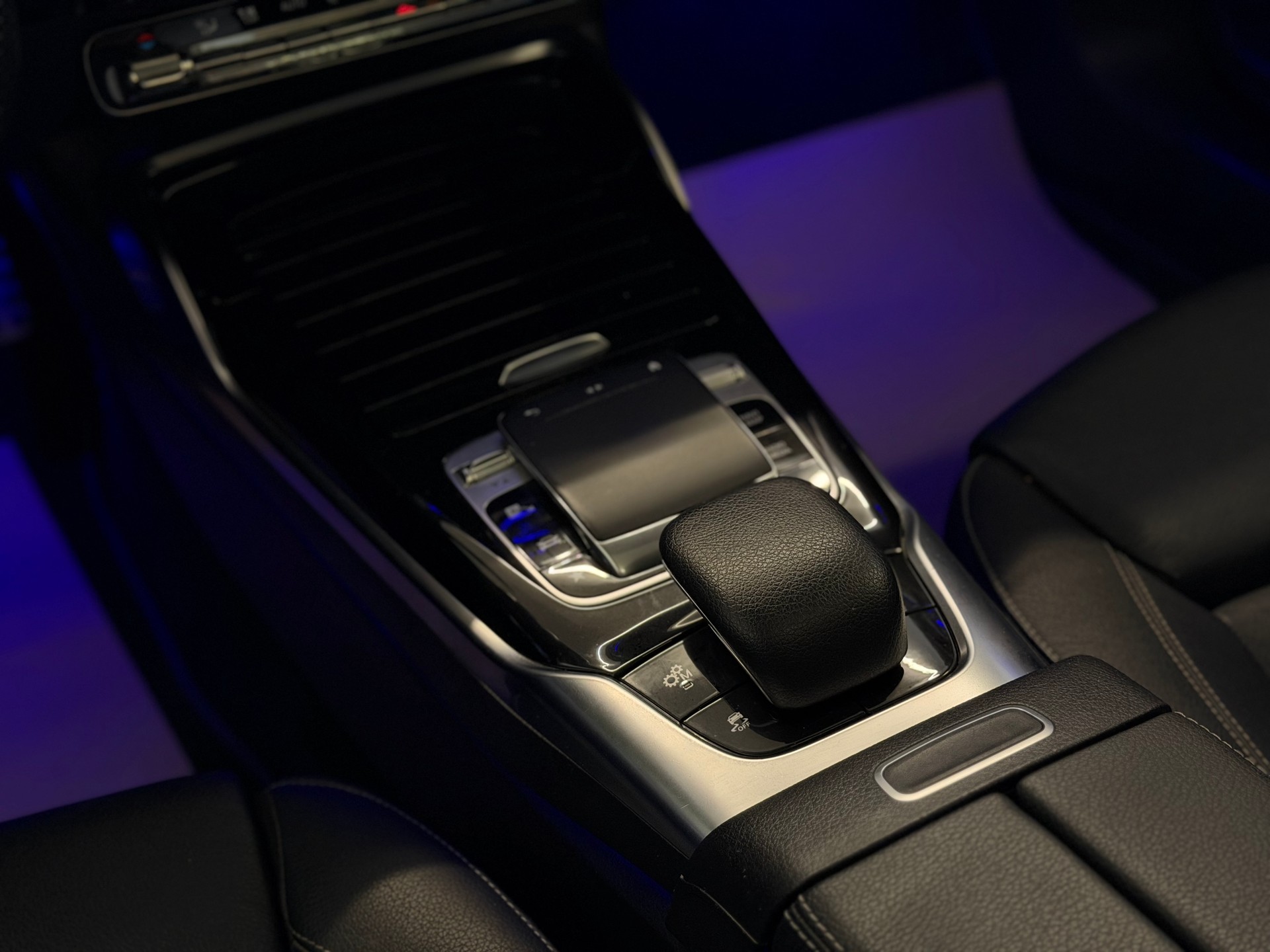 MERCEDES-BENZ A 45 S AMG 4Matic+ Speedshift-image-20
