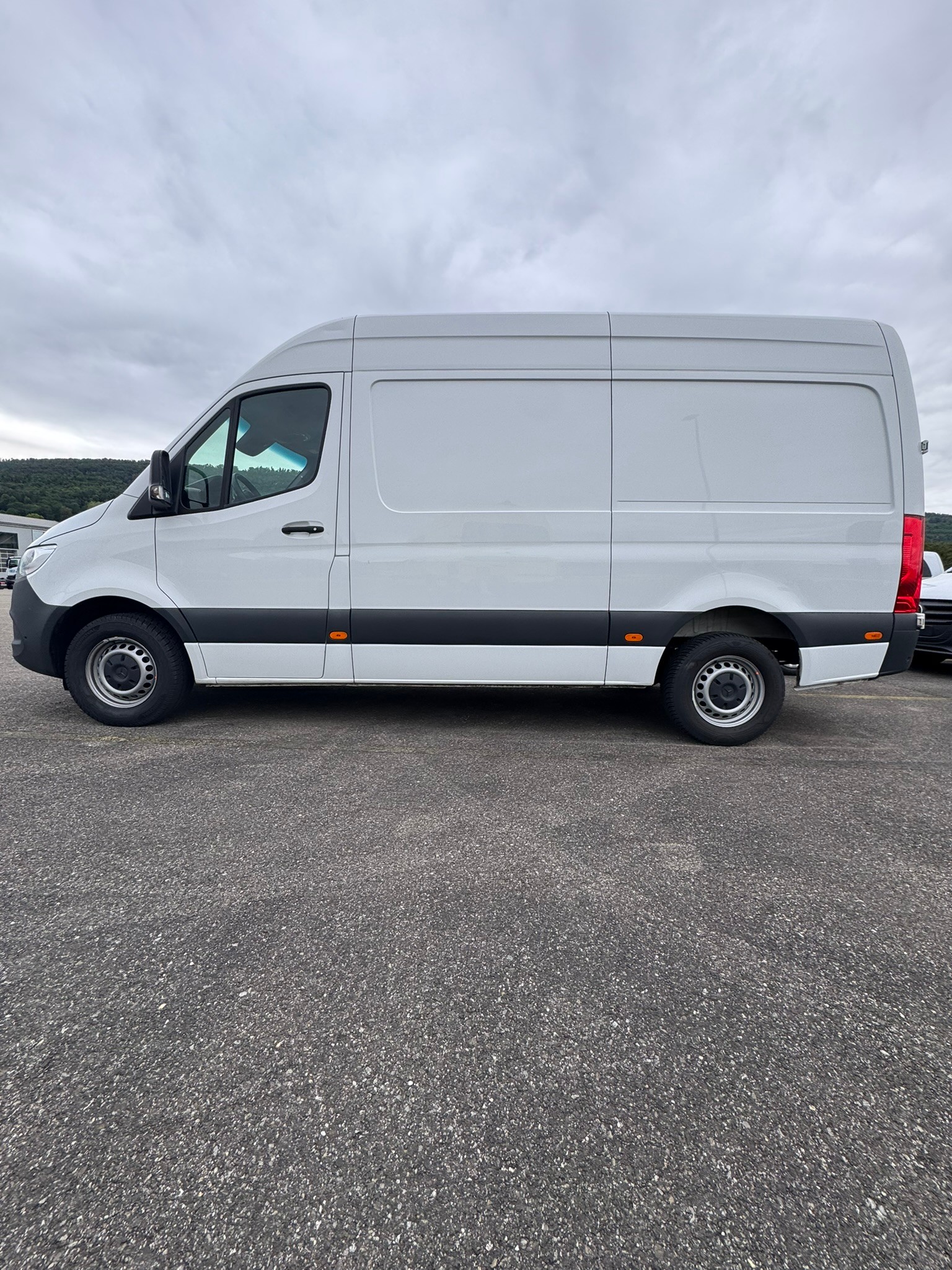 MERCEDES-BENZ Sprinter 317 CDI Standard 9G-TRONIC-image-5