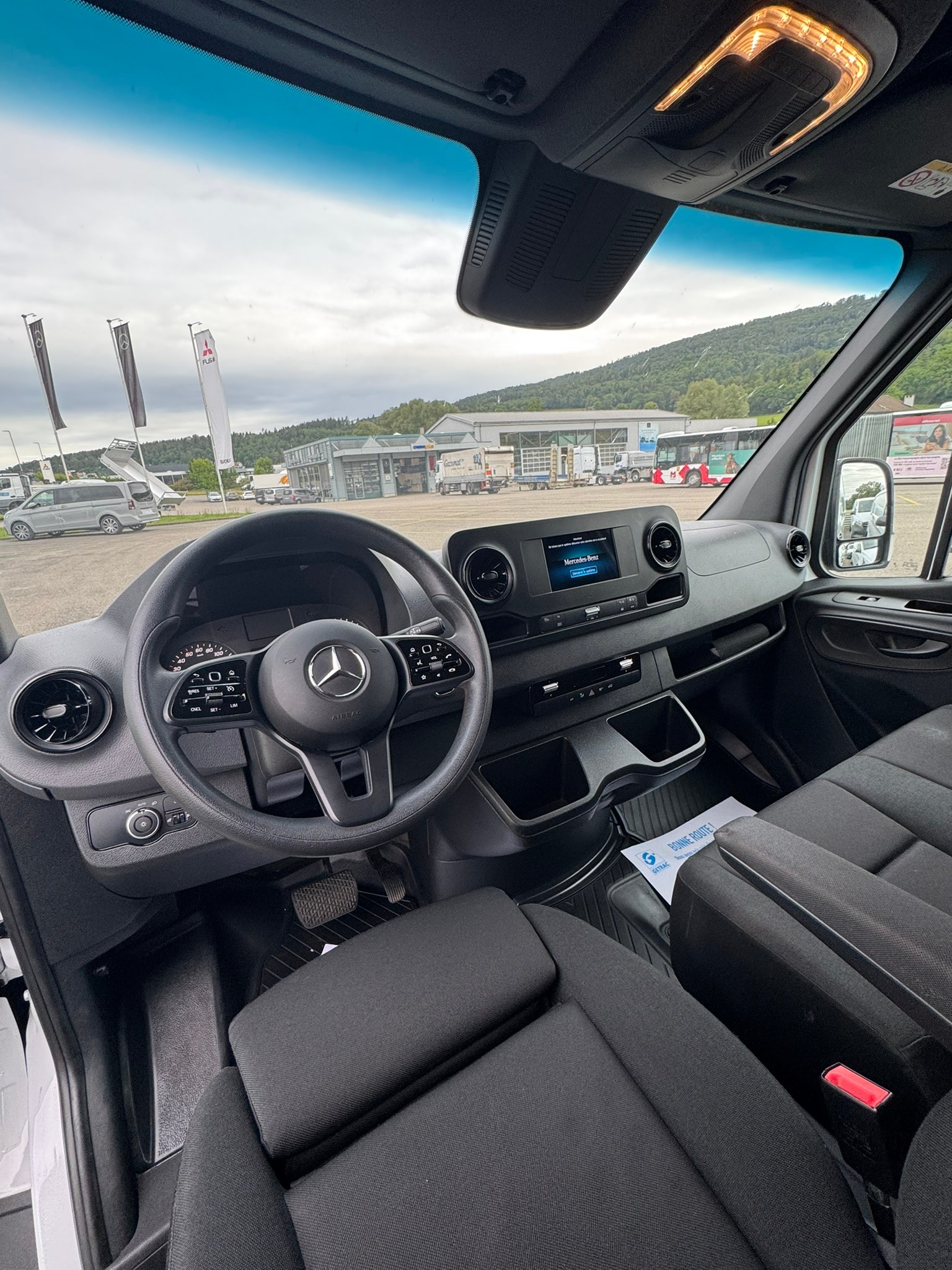 MERCEDES-BENZ Sprinter 317 CDI Standard 9G-TRONIC-image-6
