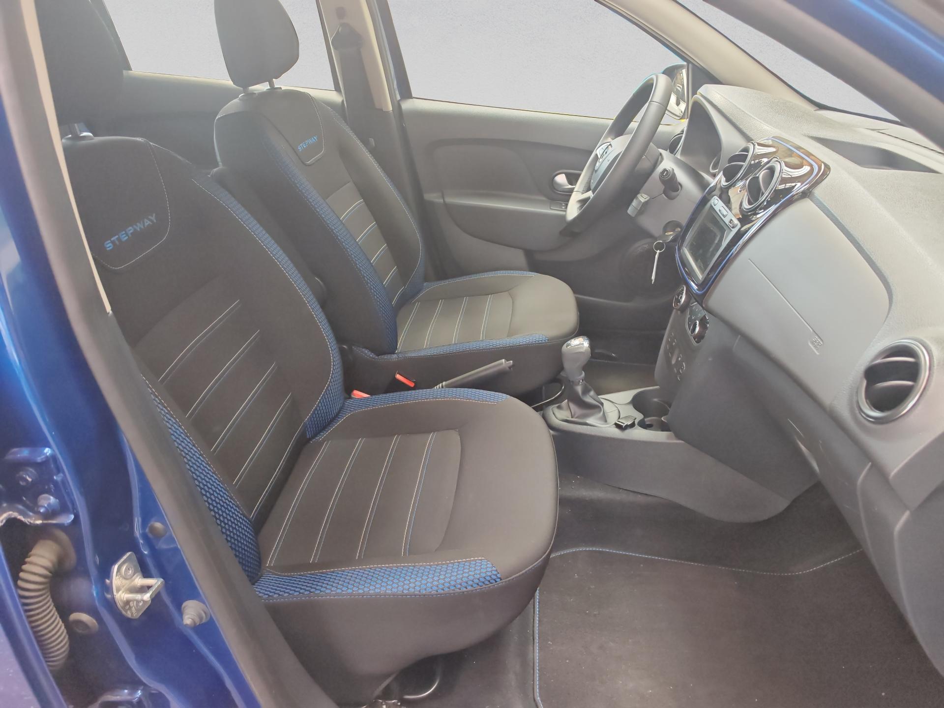 DACIA Sandero TCe 90 Celebration Easy-R-image-16