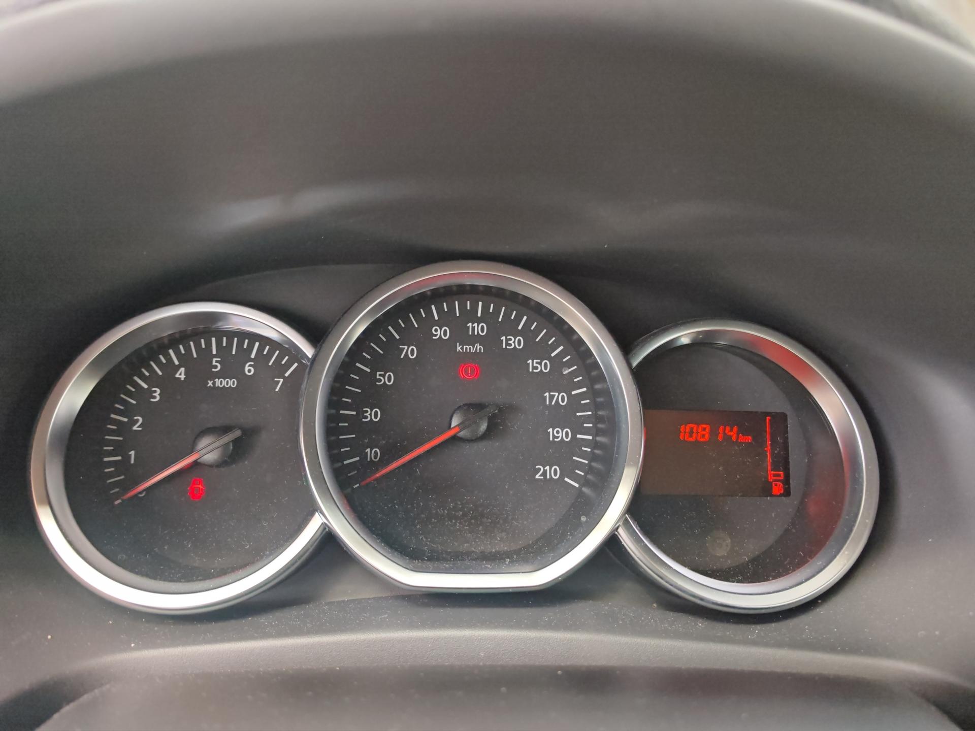DACIA Sandero TCe 90 Celebration Easy-R-image-10