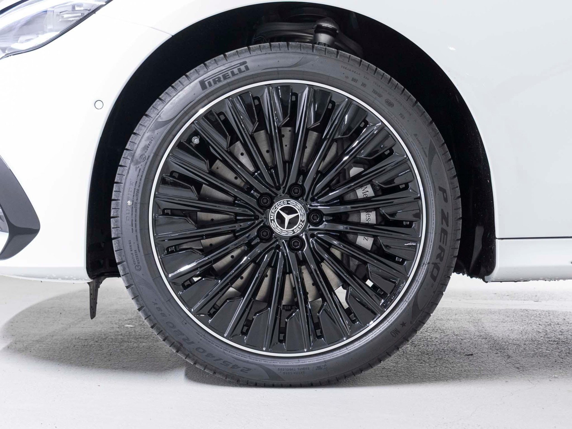 MERCEDES-BENZ E 220 d 4MATIC T-Modell-image-14