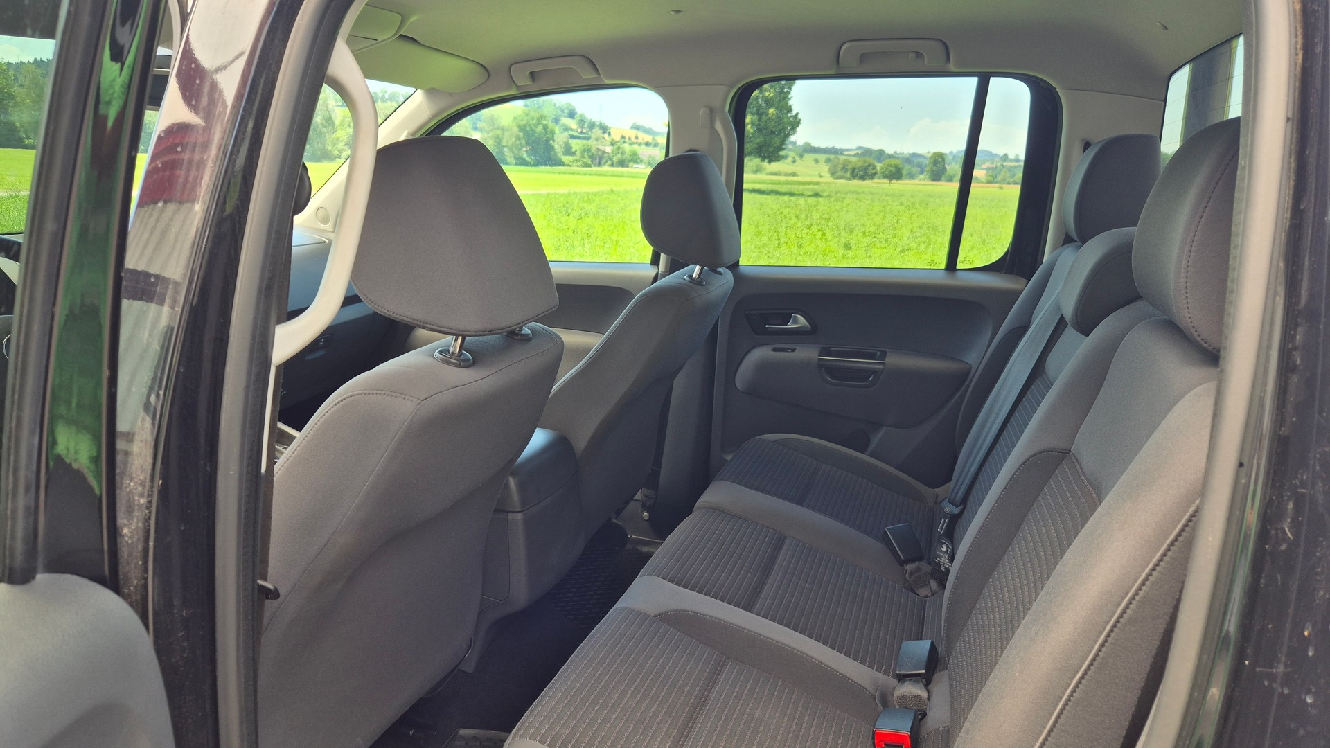 VW Amarok 2.0 BiTDI Trendline 4Motion permanent A-image-12