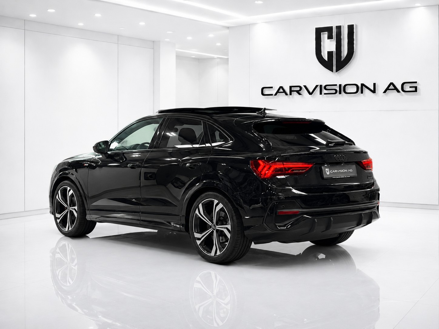 AUDI Q3 Sportback 45 TFSI S line quattro S-tronic * Black Style *-image-4