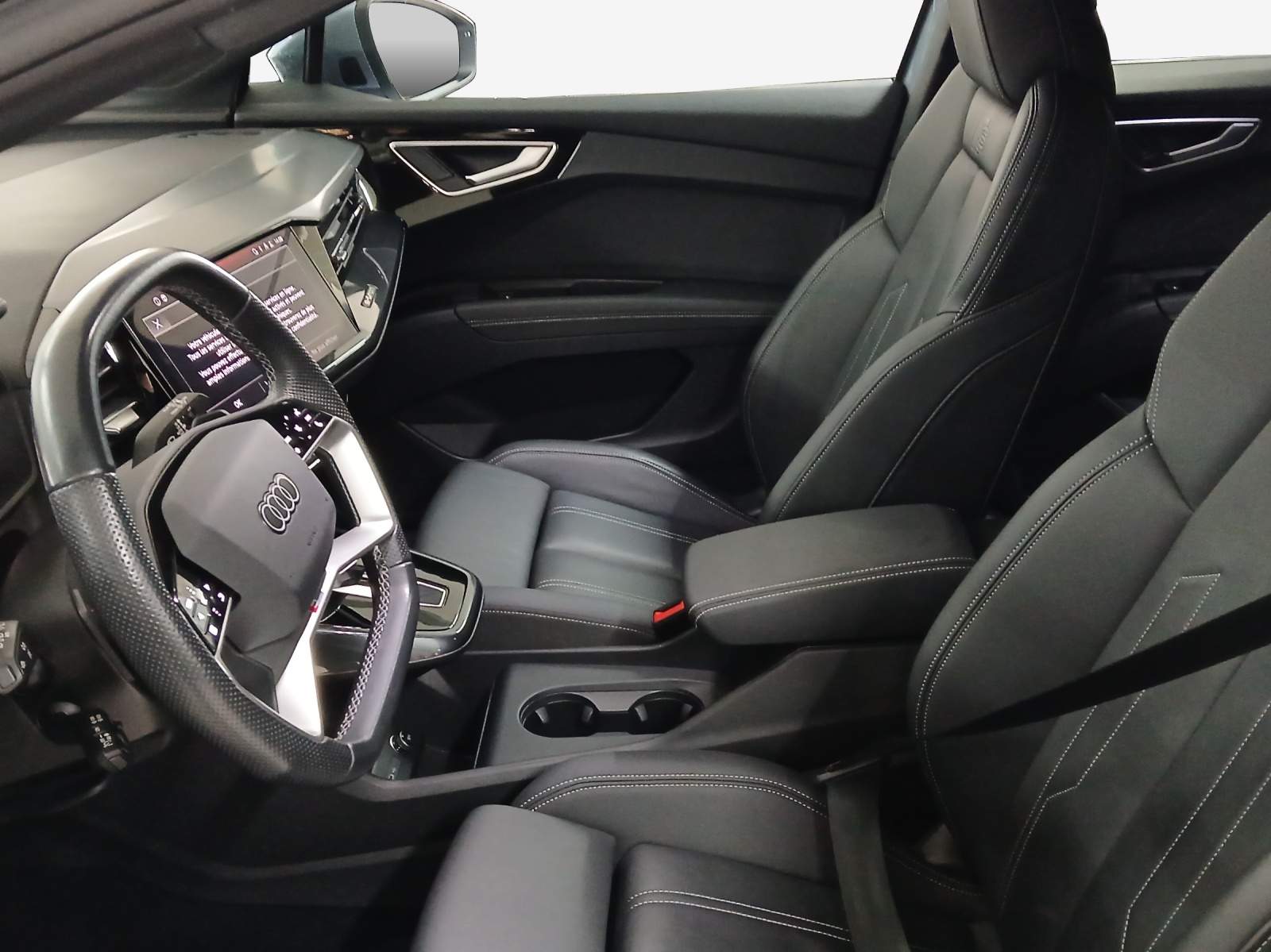 AUDI Q4 e-tron 50 quattro-image-8