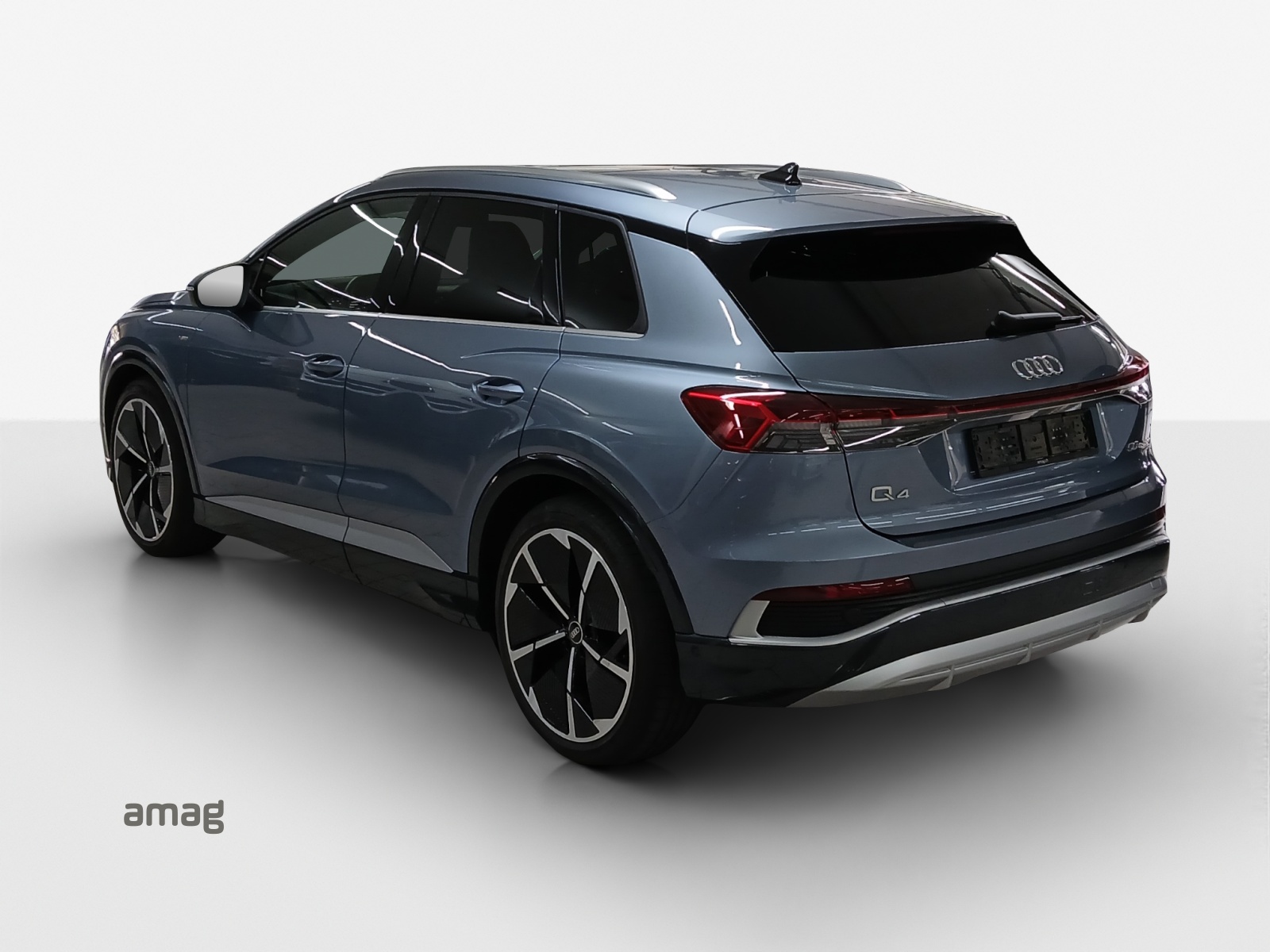 AUDI Q4 e-tron 50 quattro-image-2