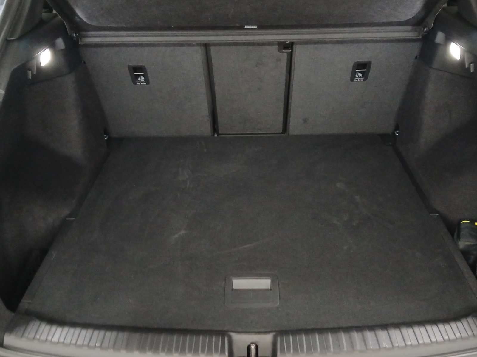 AUDI Q4 e-tron 50 quattro-image-13