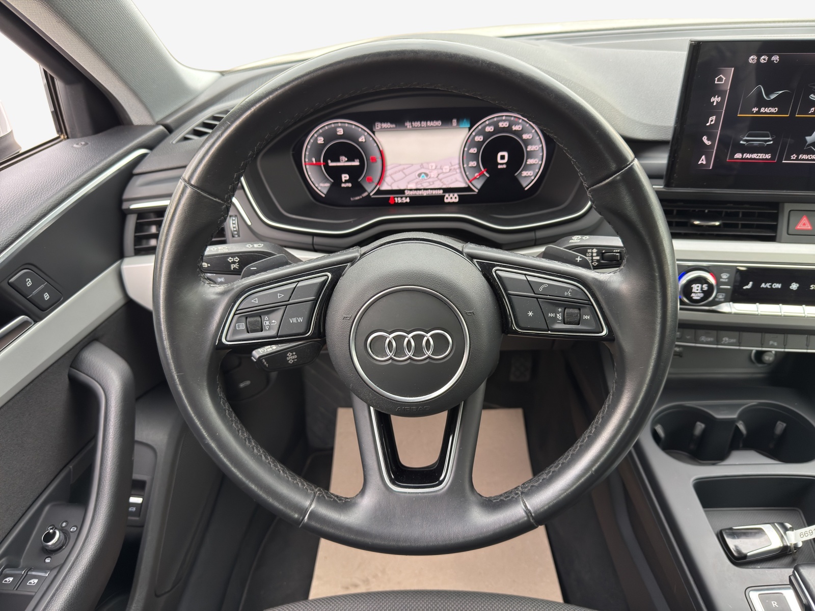 AUDI A4 Avant 40 TDI advanced quattro S-tronic-image-9