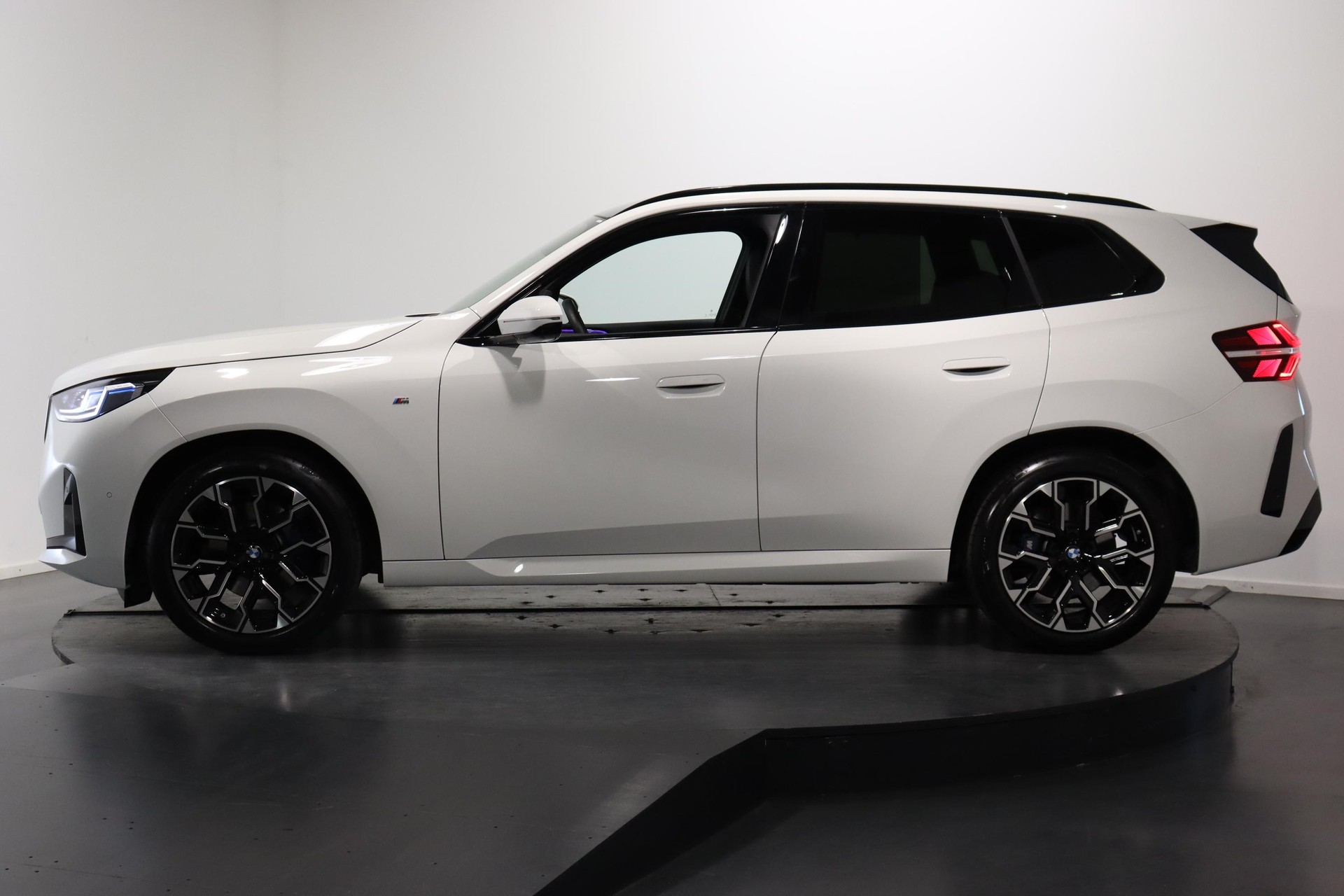BMW X3 20d xDrive-image-1