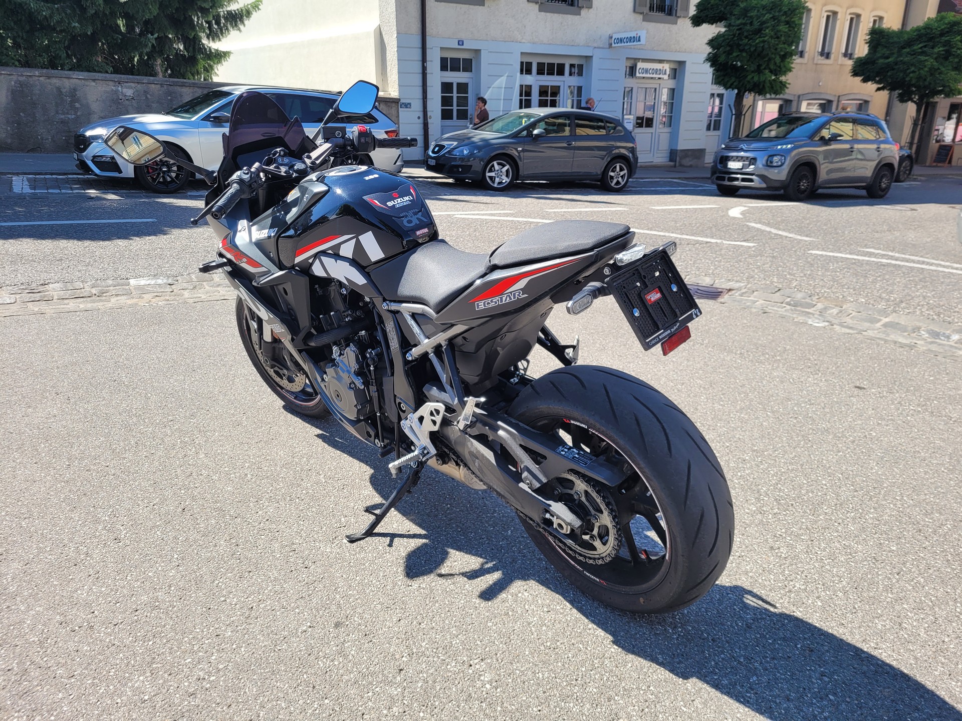 SUZUKI GSX 8 R EVO-showroom-element-2