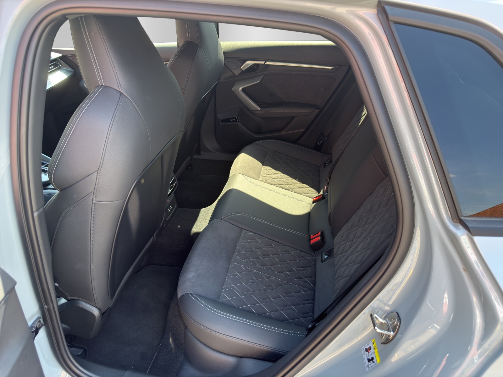AUDI A3 allstreet 35 TFSI S-tronic-image-9