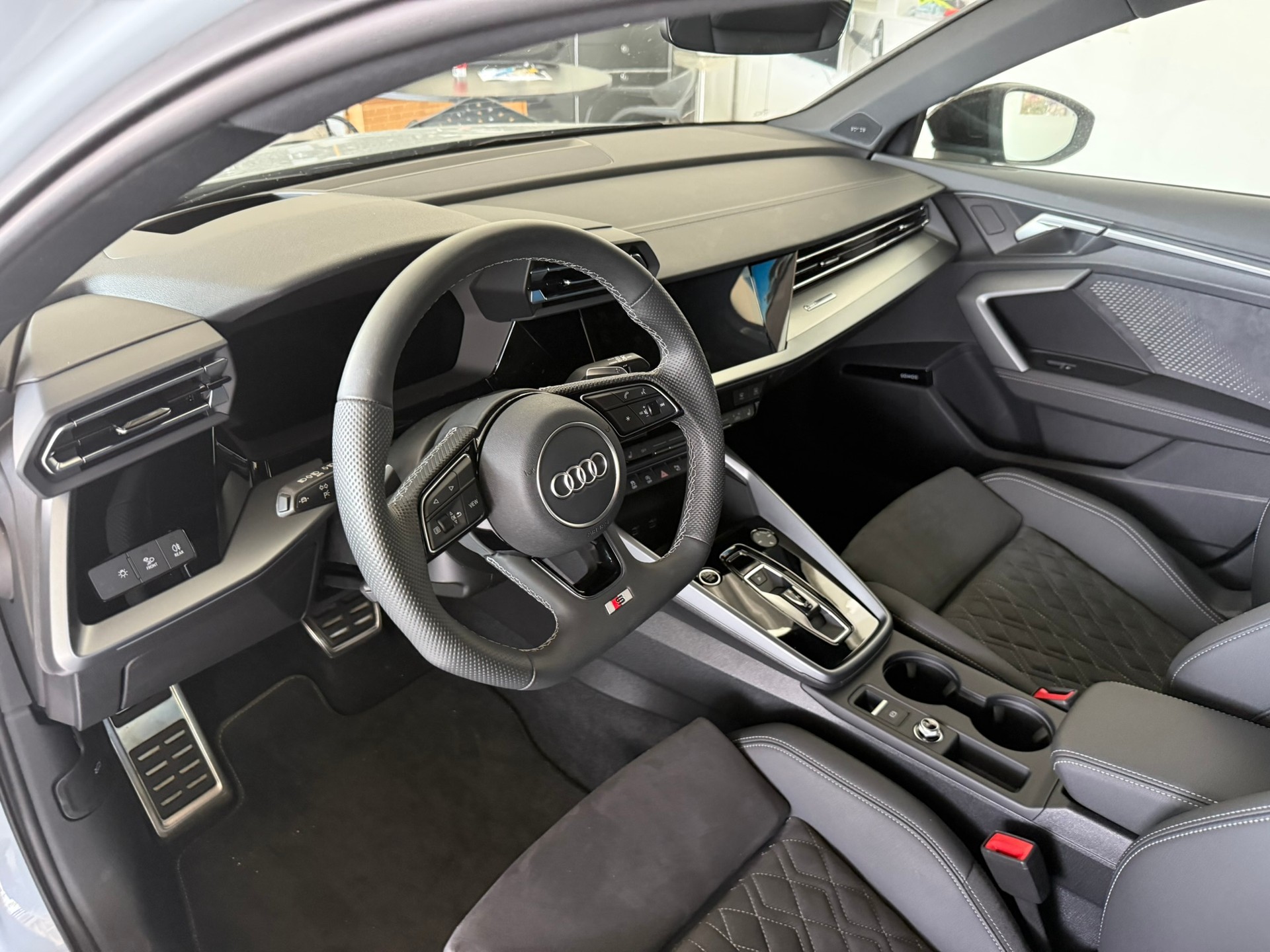 AUDI A3 allstreet 35 TFSI S-tronic-image-12
