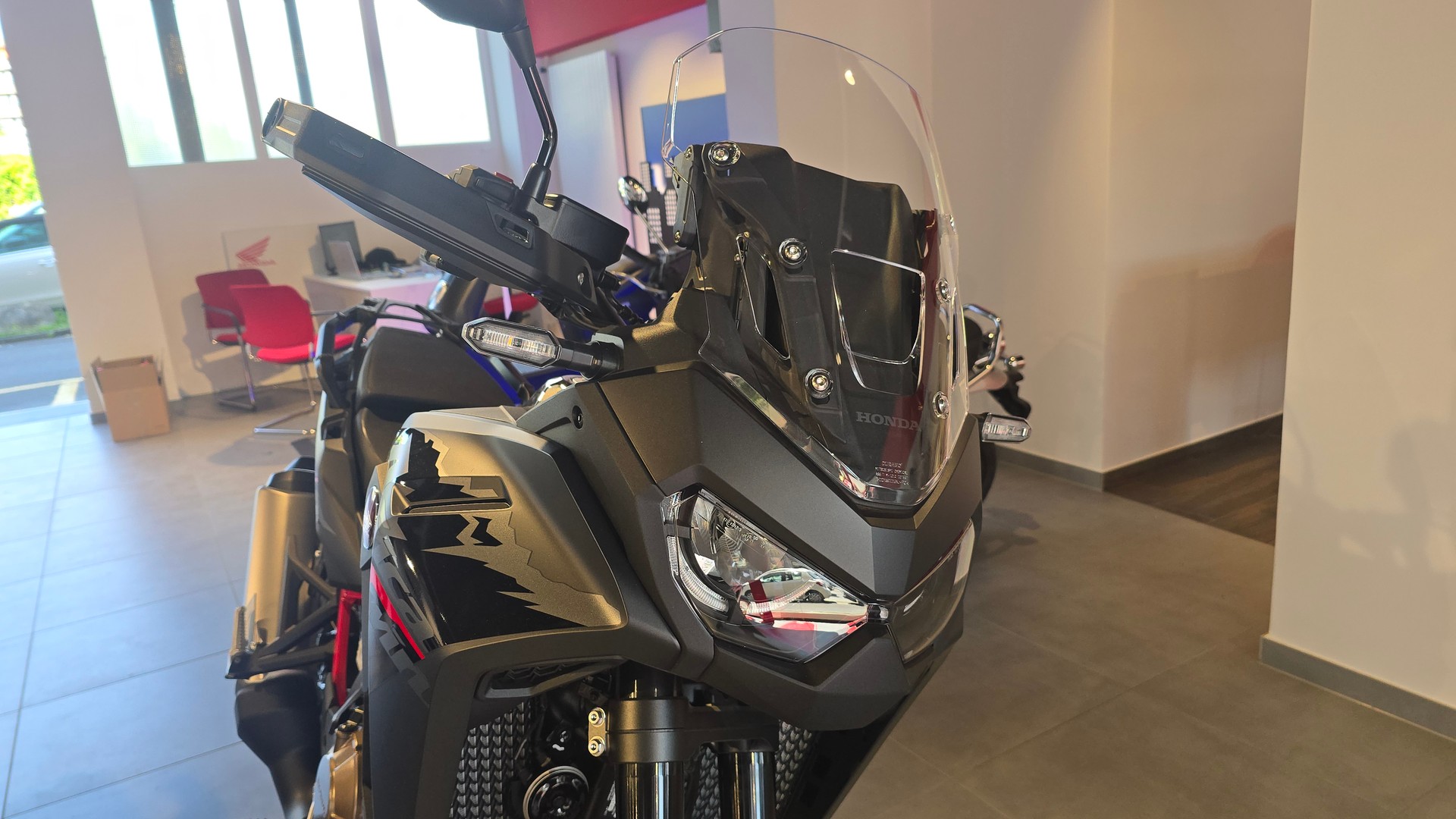 HONDA CRF 1100 Africa Twin-image-2