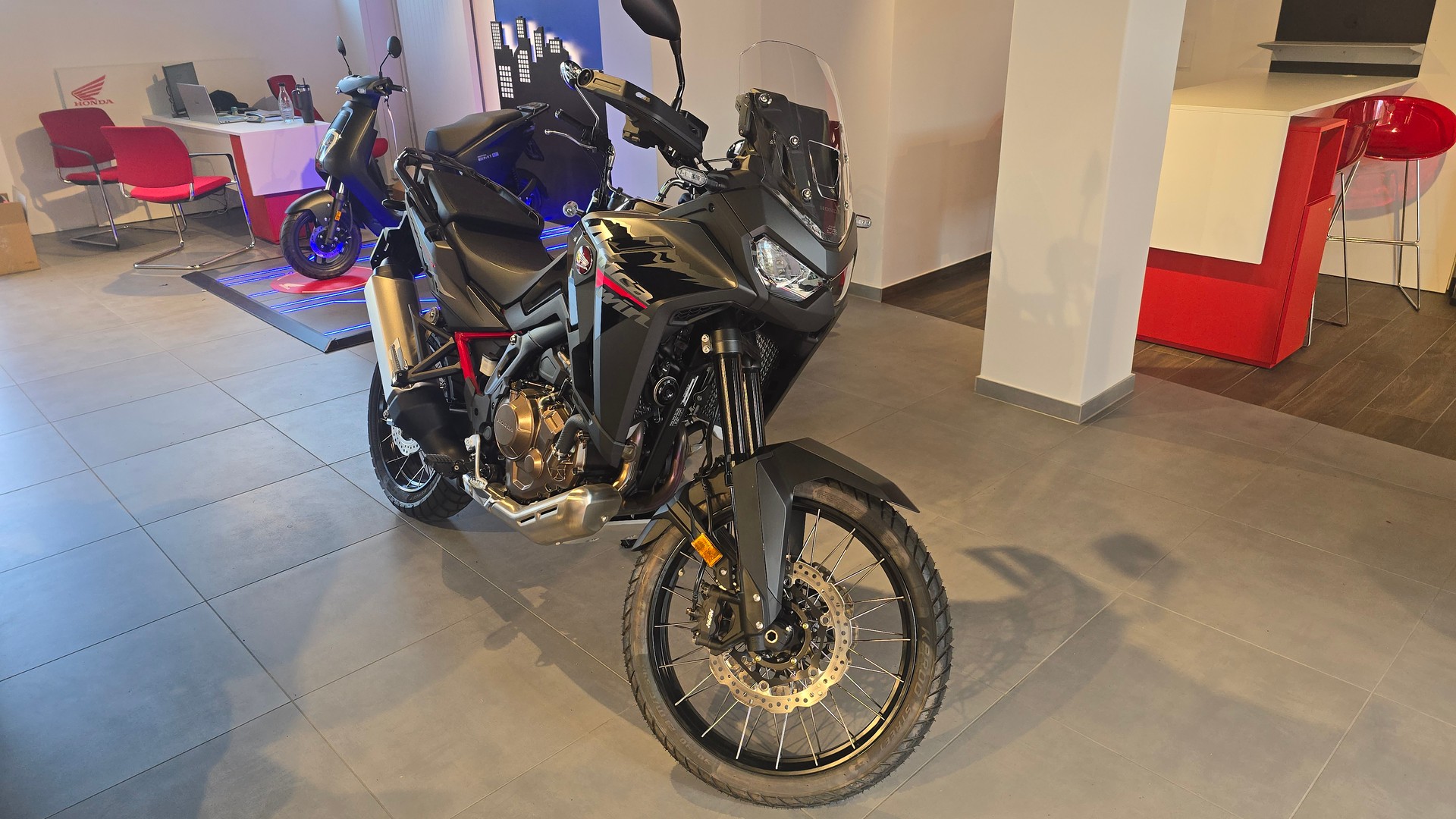 HONDA CRF 1100 Africa Twin-image-3