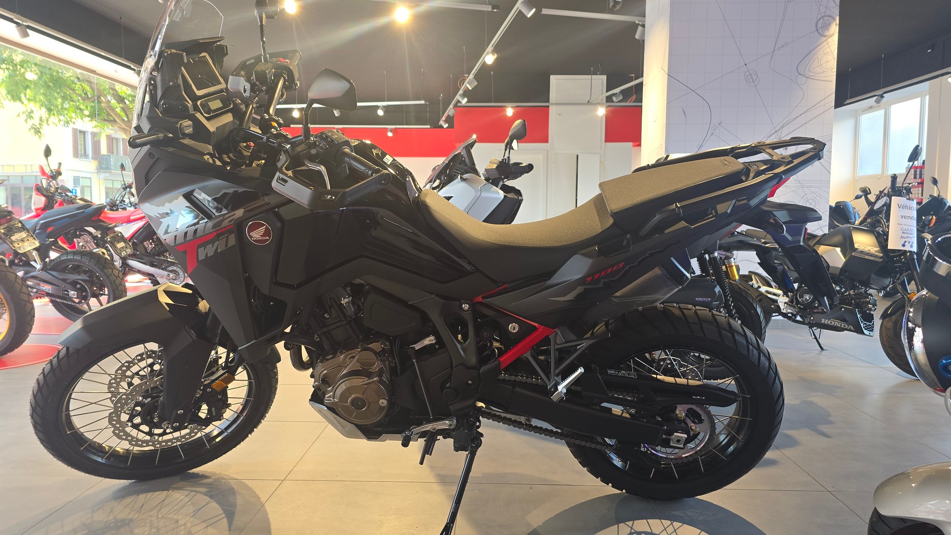 HONDA CRF 1100 Africa Twin-image-6