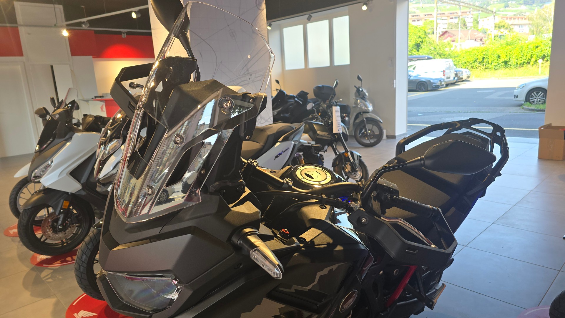 HONDA CRF 1100 Africa Twin-image-9