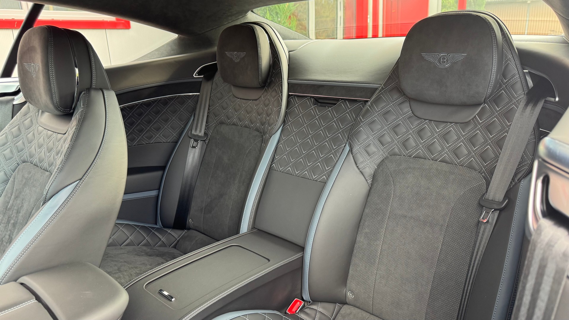 BENTLEY Continental GT 6.0 W12 Speed-image-18