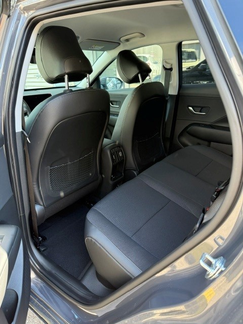 HYUNDAI Kona 65,4 kWh Electric Amplia-image-14