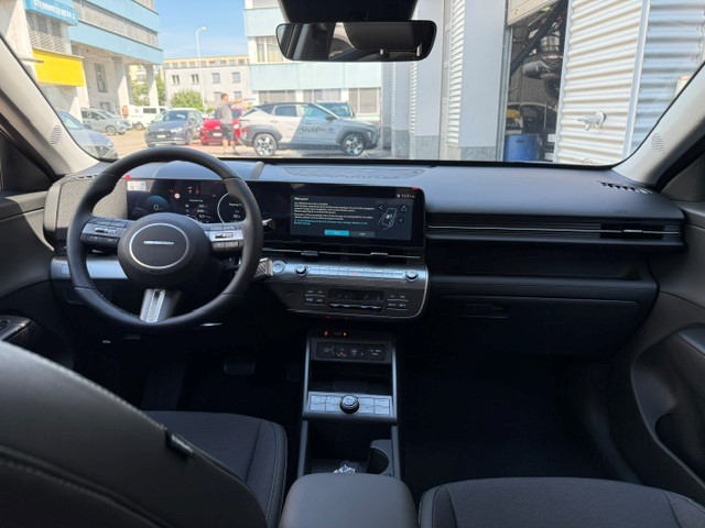 HYUNDAI Kona 65,4 kWh Electric Amplia-image-9