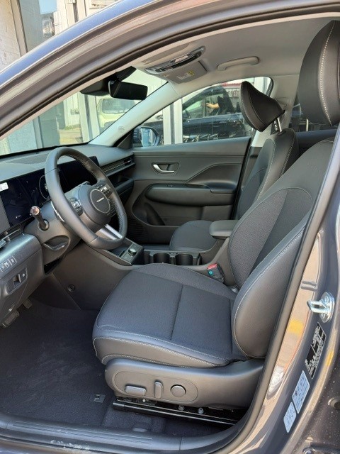 HYUNDAI Kona 65,4 kWh Electric Amplia-image-8