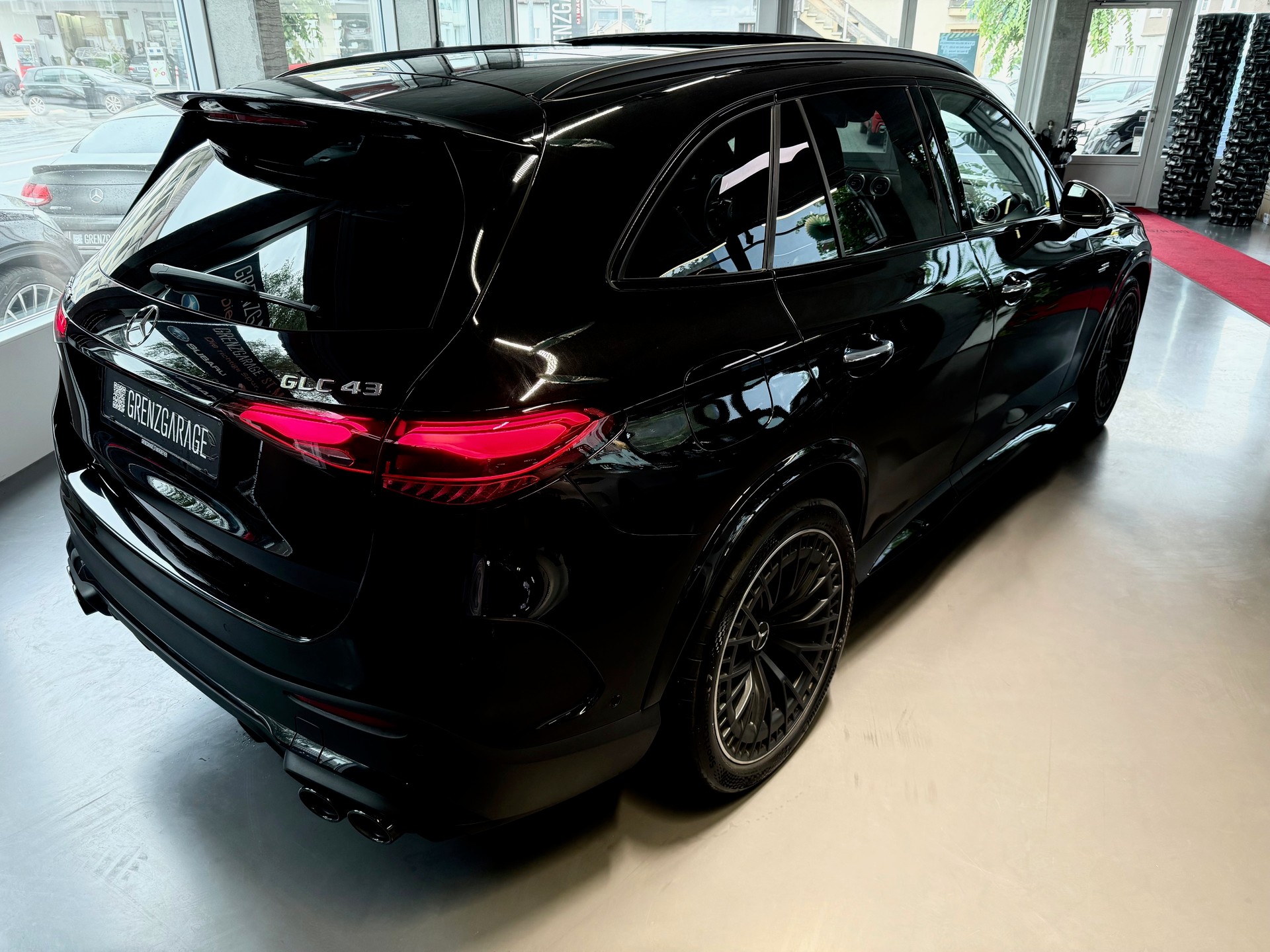 MERCEDES-BENZ GLC 43 AMG Executive Edition 4Matic 9G-Tronic-image-6
