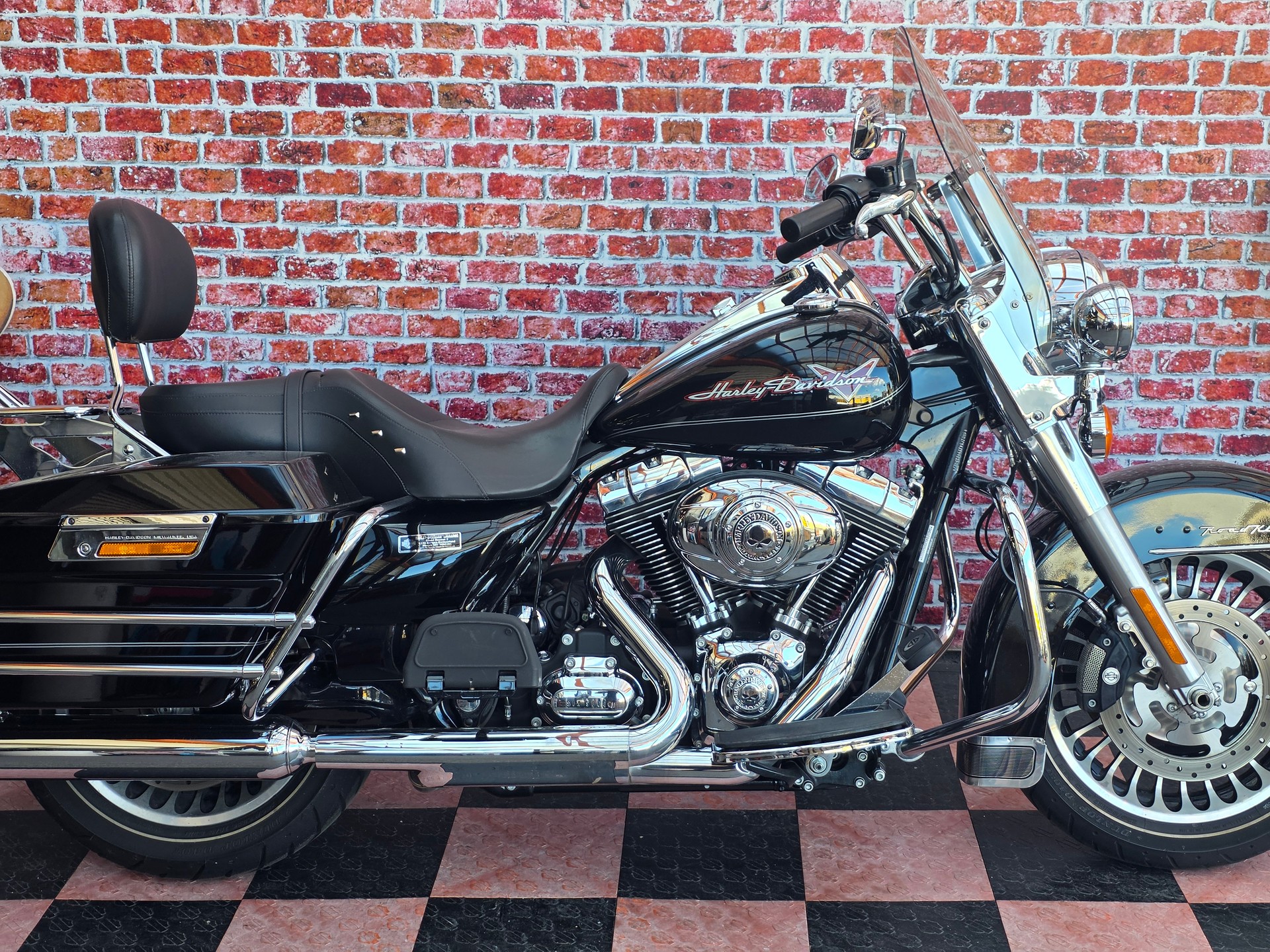 HARLEY-DAVIDSON FLHR Road King ABS-showroom-element-2
