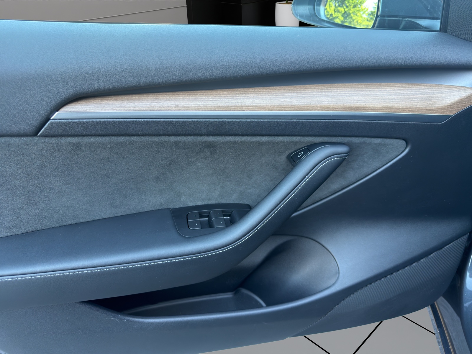 TESLA Model 3 Long R. AWD-image-9