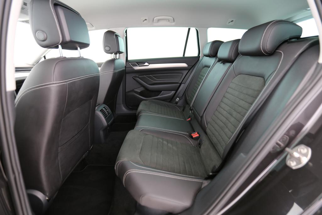 VW Passat Variant 2.0 TDI 200 75 Edition DSG 4m-image-10