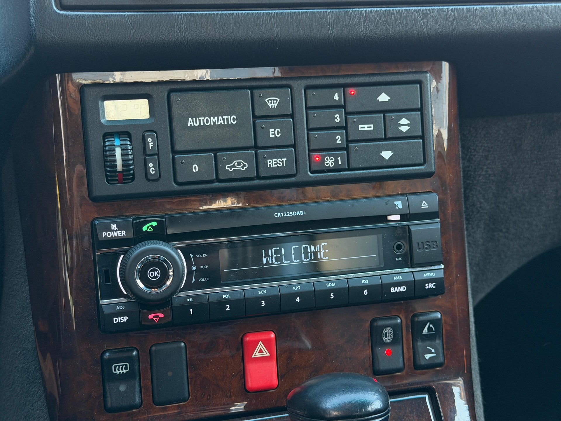 MERCEDES-BENZ SL 320 Automatic-image-9
