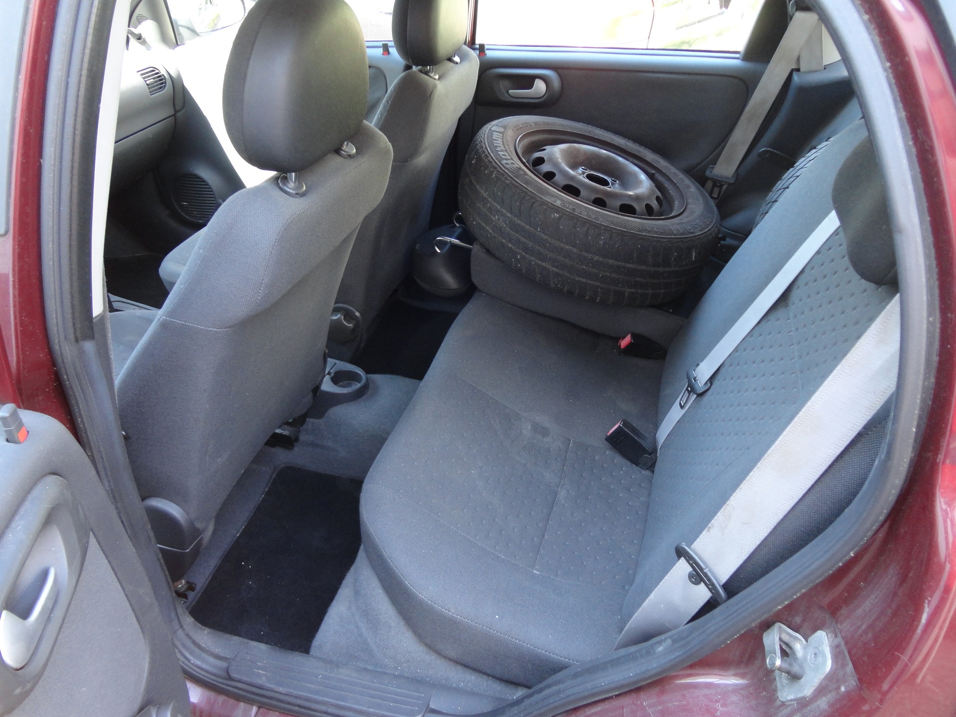 OPEL Corsa 1.4 16V Njoy-image-9
