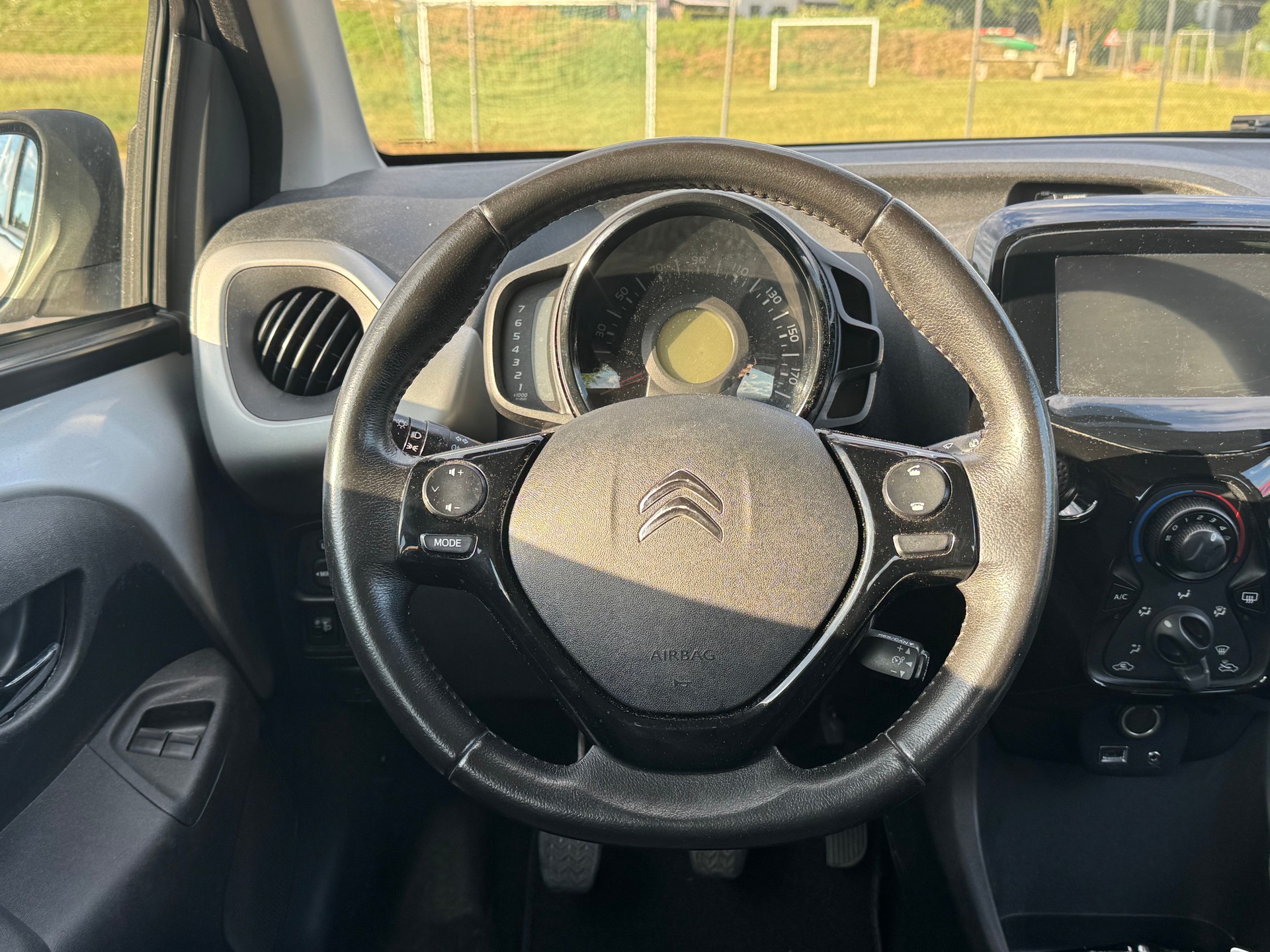 CITROEN C1 1.2 VTi Feel Edition Airscape-image-12