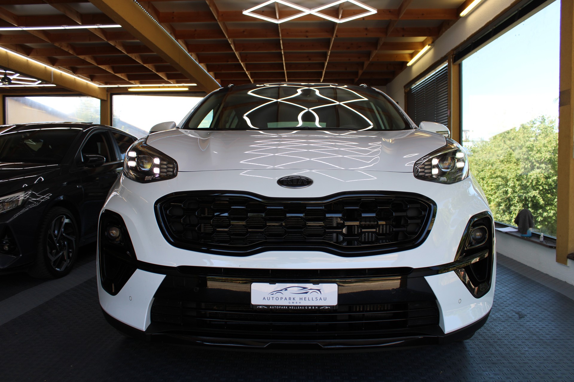 KIA Sportage 1.6CRDi Mild Hybrid Black Edition 4WD DCT-image-1