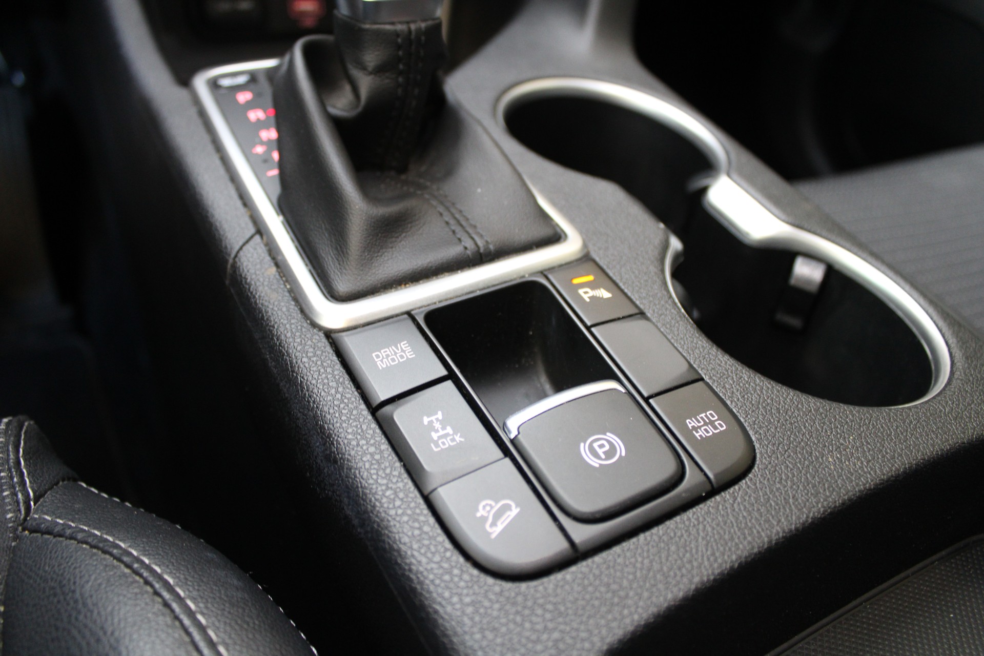KIA Sportage 1.6CRDi Mild Hybrid Black Edition 4WD DCT-image-11