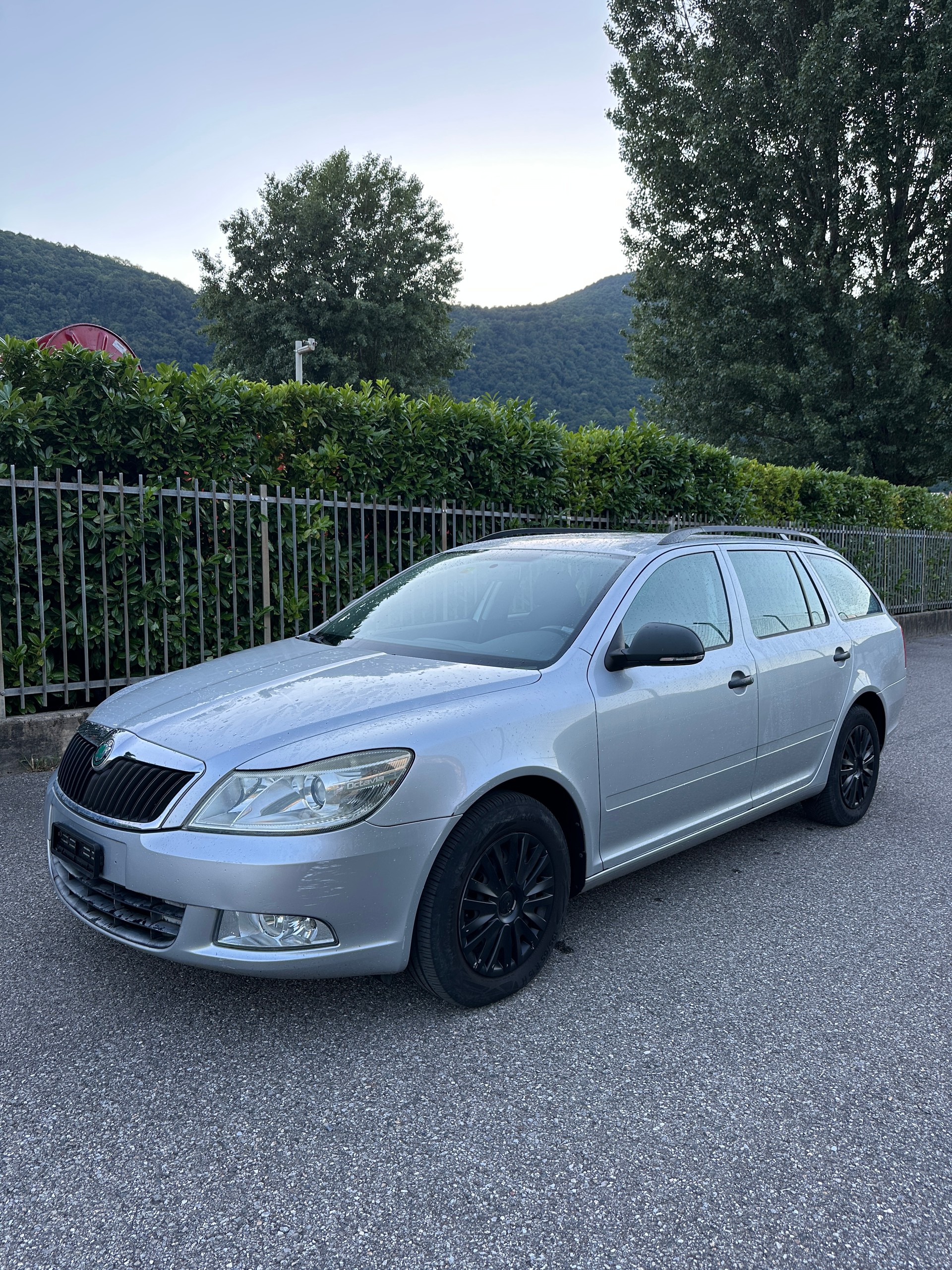 SKODA Octavia Combi 1.4 TSI Elegance-image-0