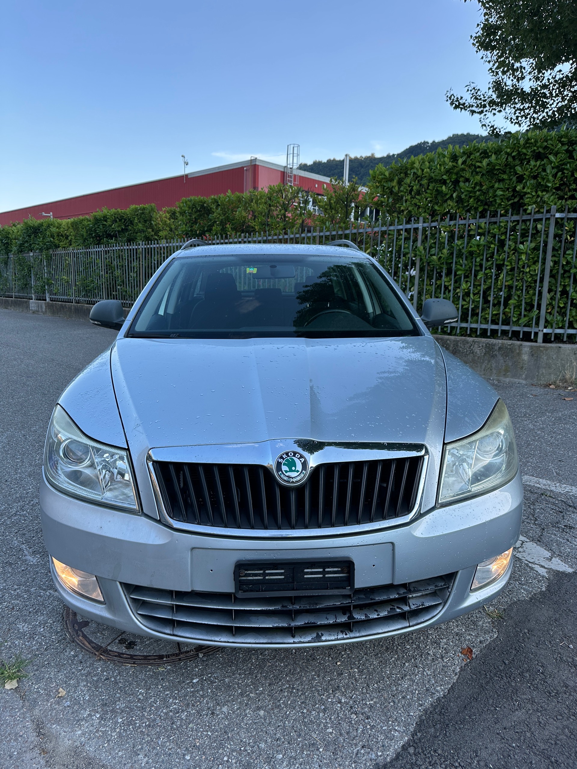 SKODA Octavia Combi 1.4 TSI Elegance-image-2
