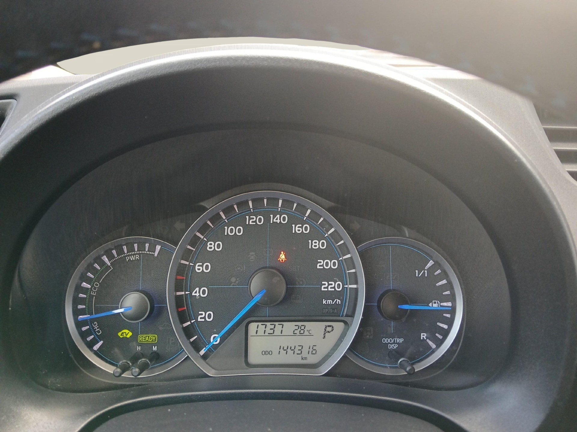 TOYOTA Yaris 1.5 VVT-i HSD Luna-image-14