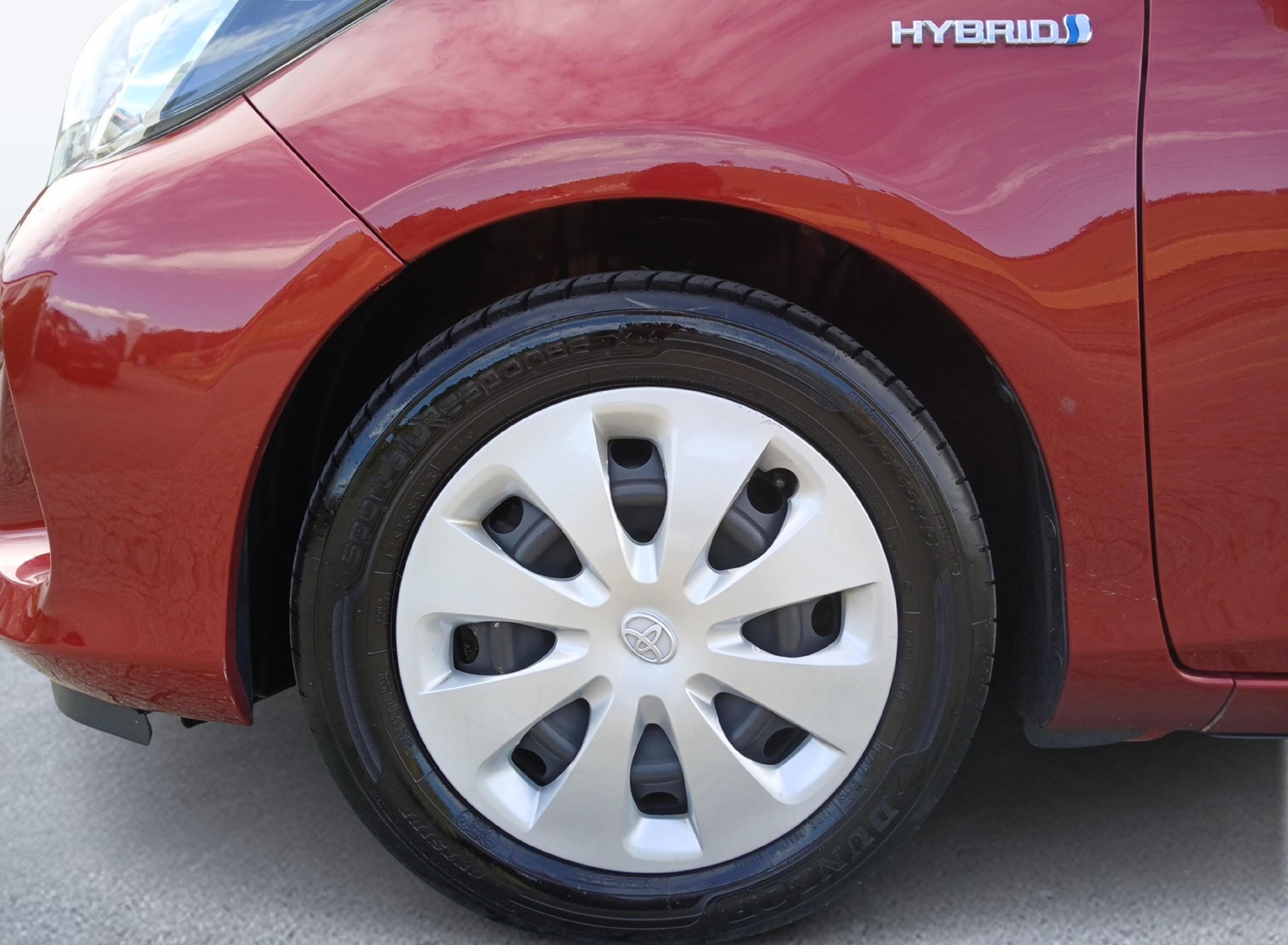 TOYOTA Yaris 1.5 VVT-i HSD Luna-image-15