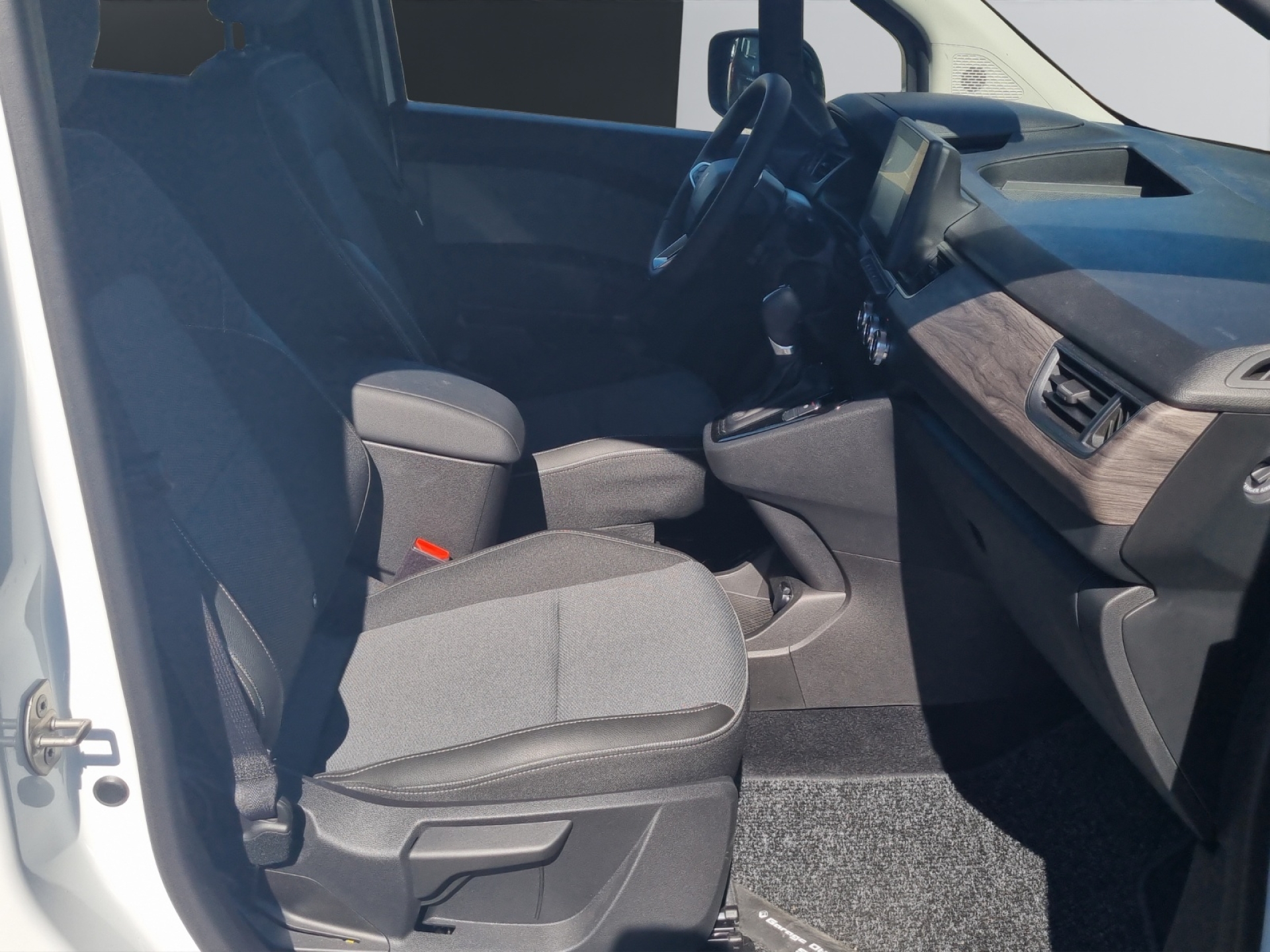 RENAULT Grand Kangoo Kombi 1.3 TCe 130 techno EDC-image-11