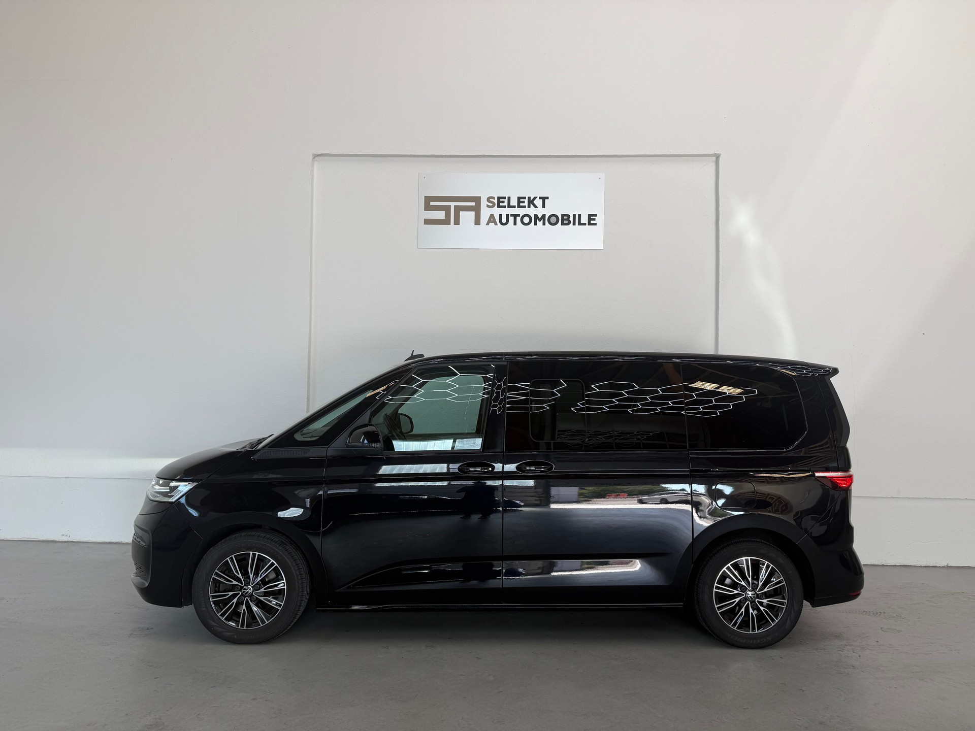 VW Multivan 2.0 TSI Liberty DSG 7-Sitzer-image-3