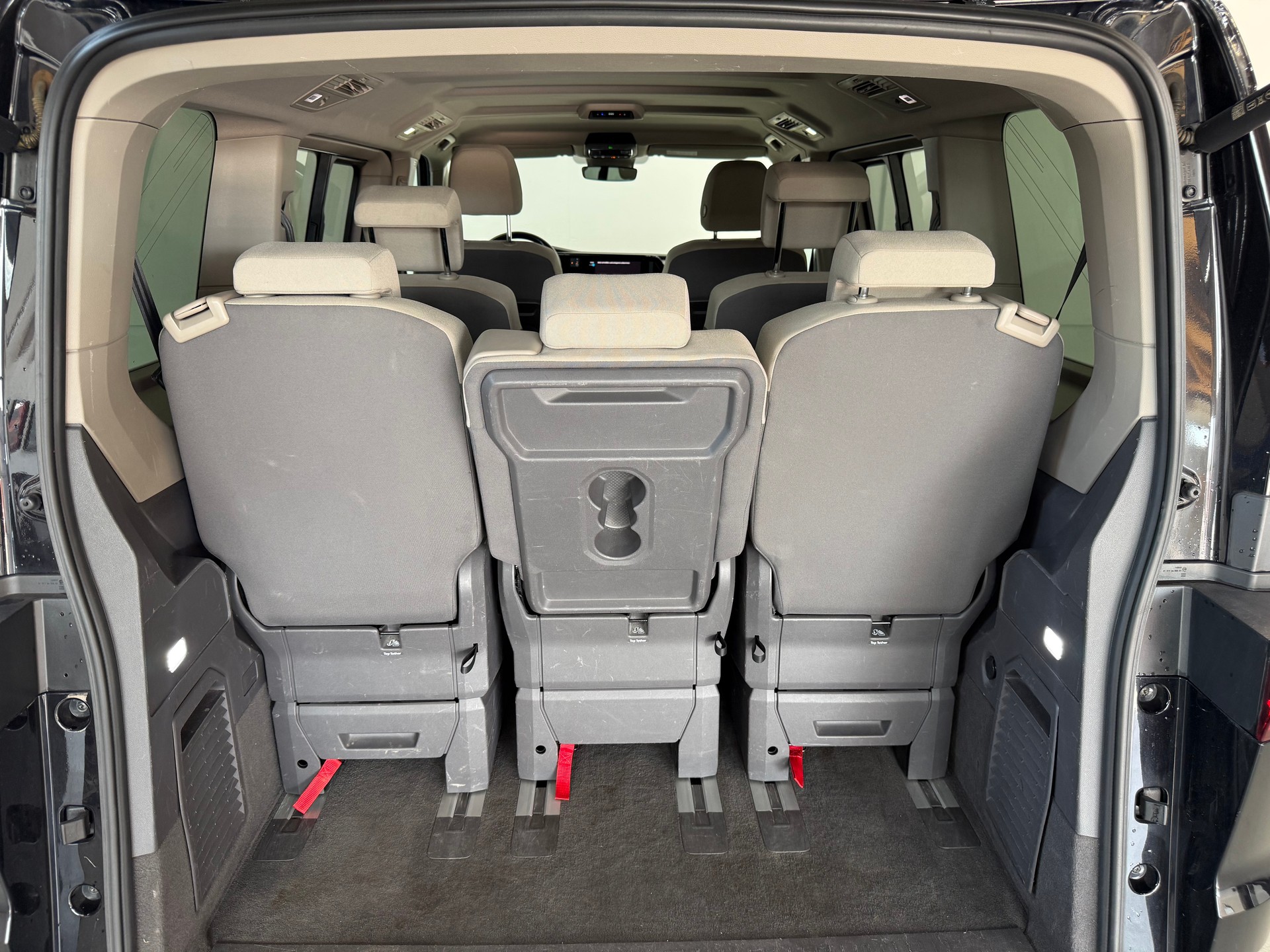 VW Multivan 2.0 TSI Liberty DSG 7-Sitzer-image-29