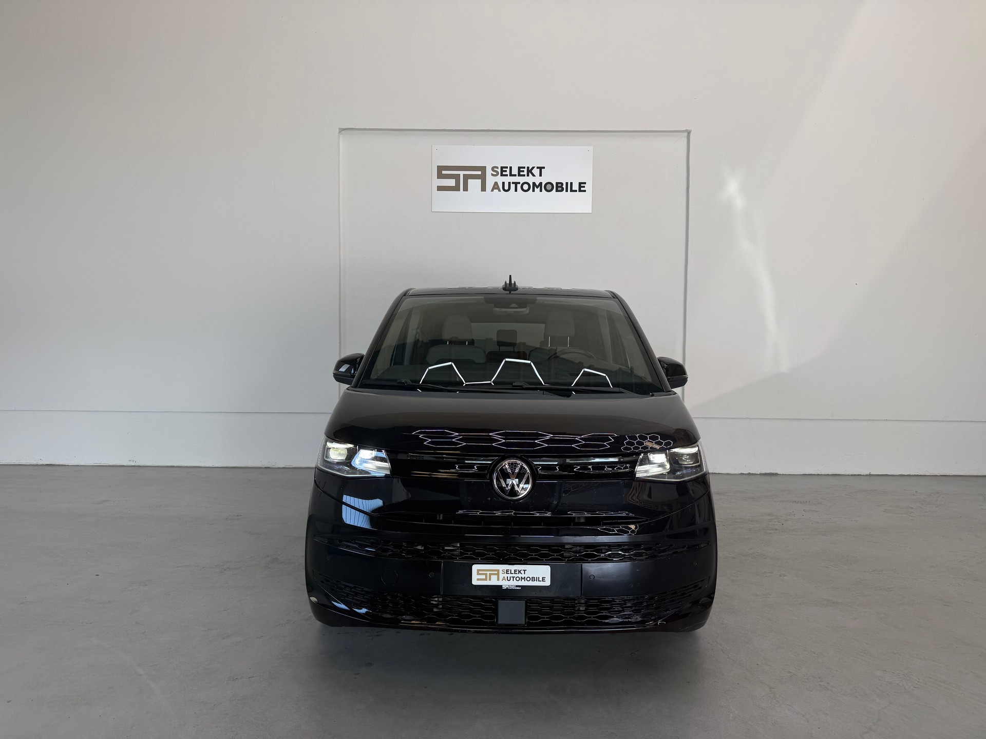 VW Multivan 2.0 TSI Liberty DSG 7-Sitzer-image-2
